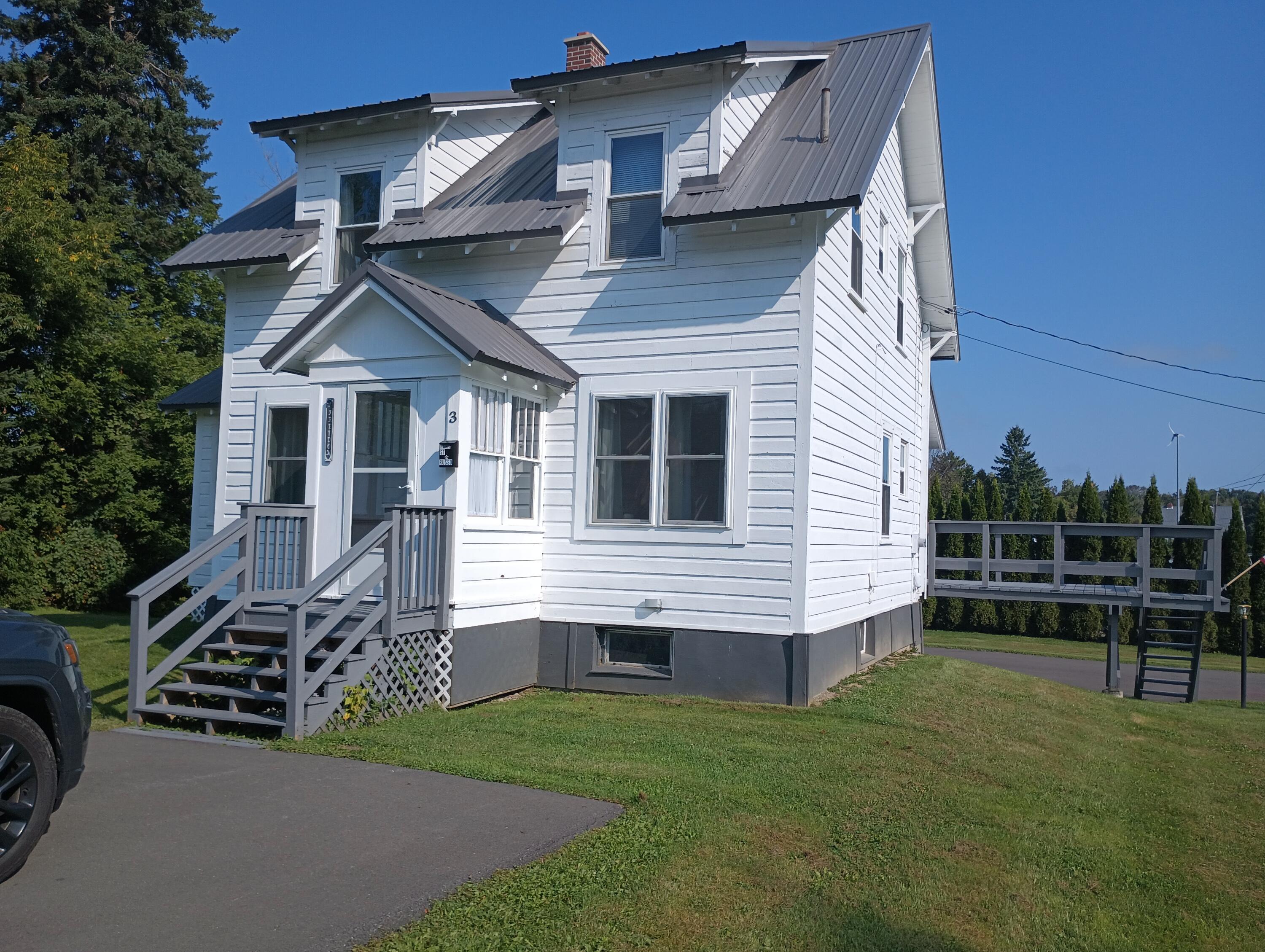 3 Hunt Street