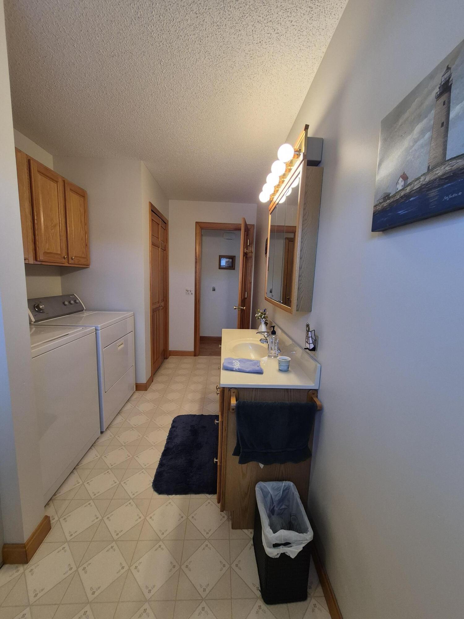 58 Meadow View Lane, 42