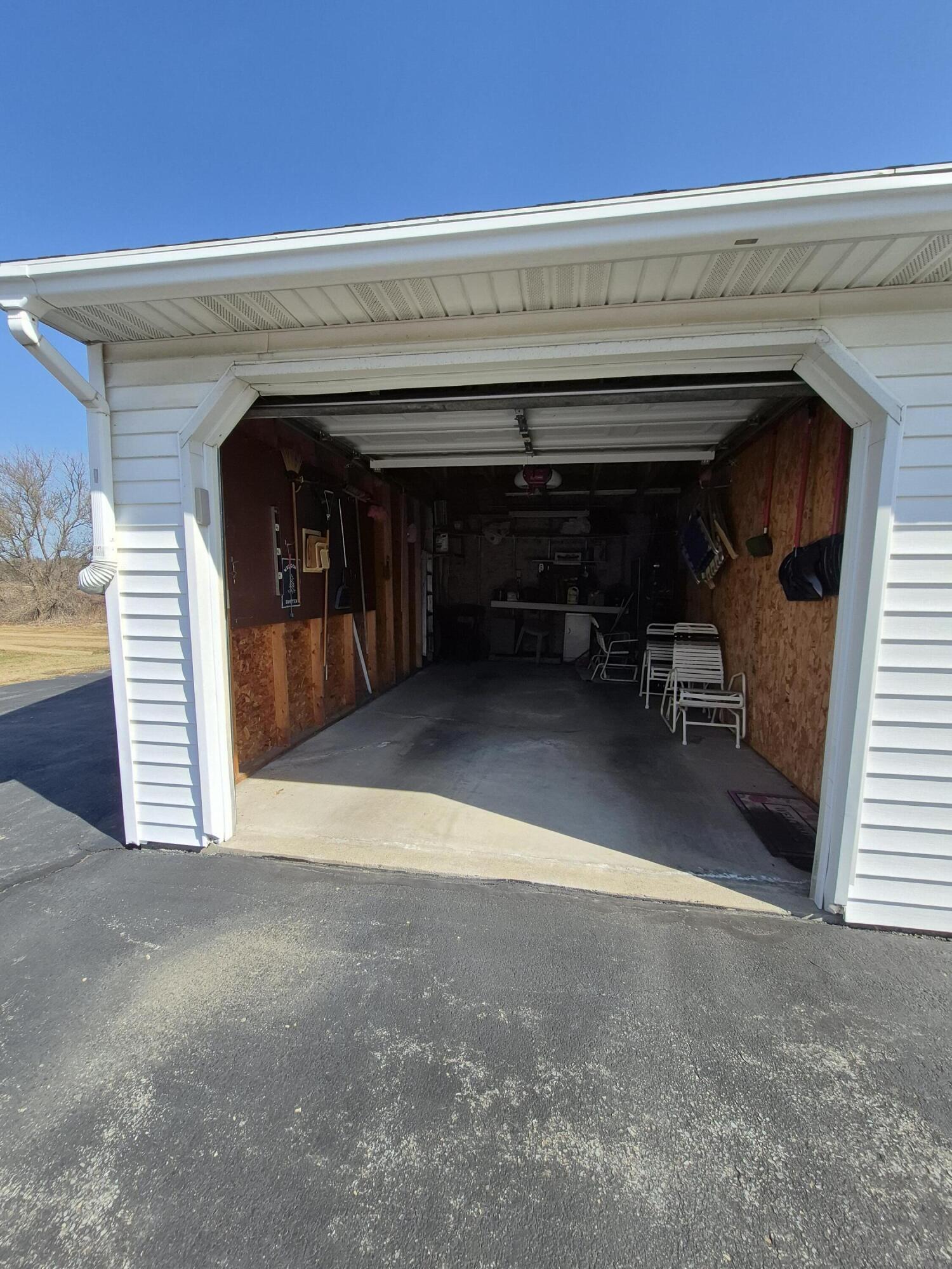 58 Meadow View Lane, 42