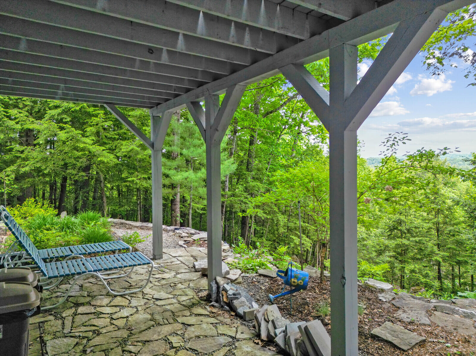 150 Porcupine Ridge Road