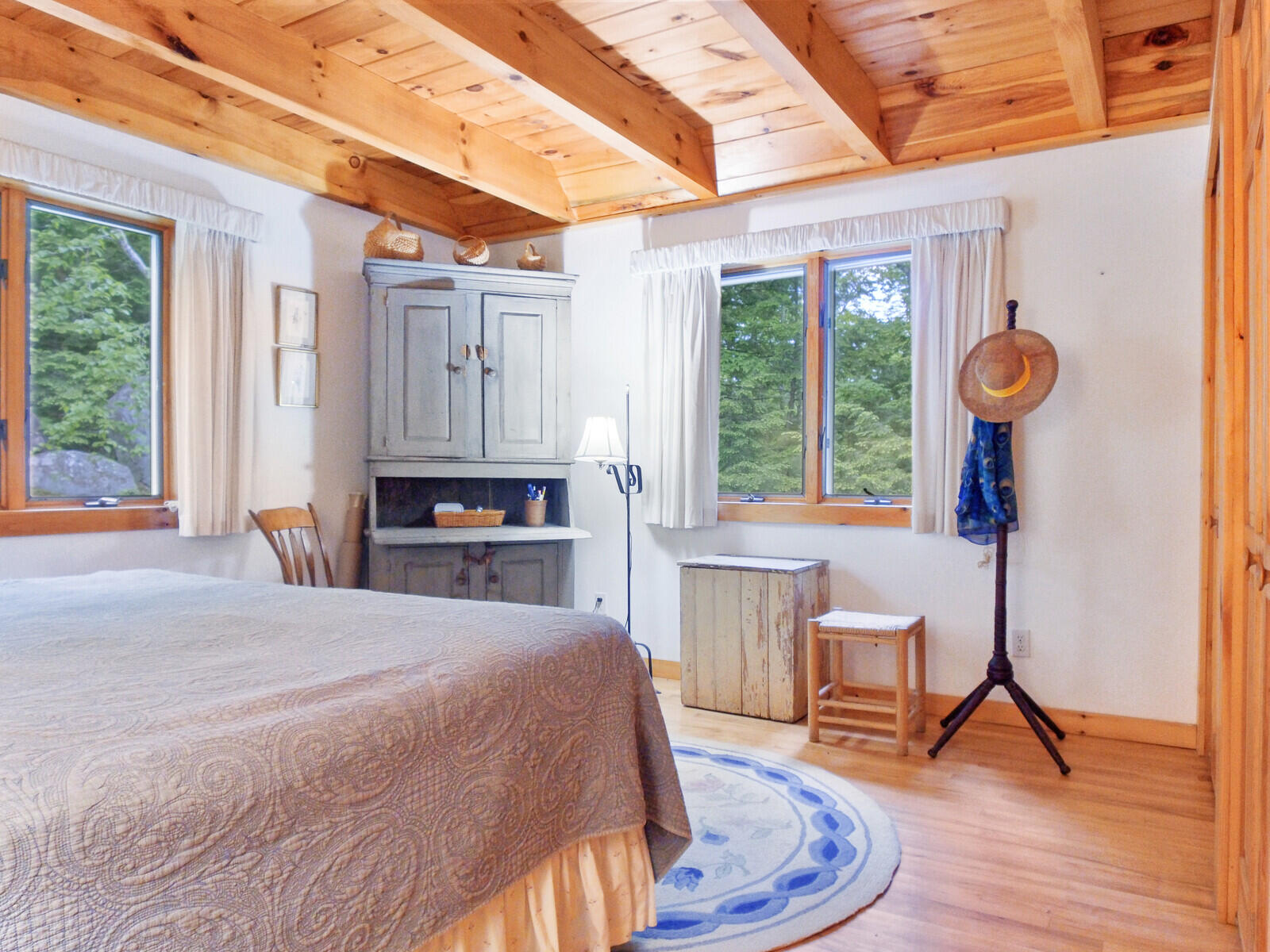 150 Porcupine Ridge Road