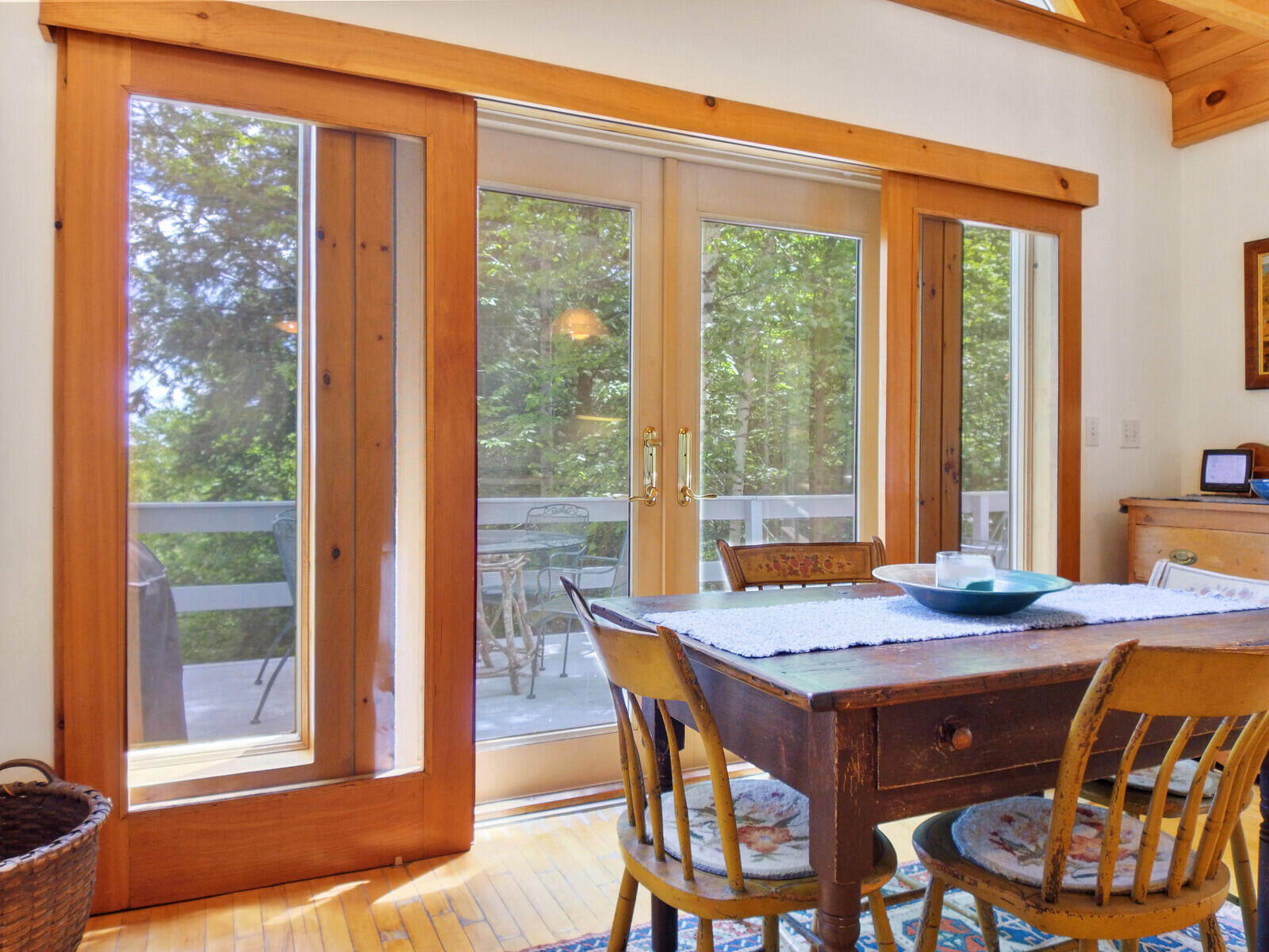 150 Porcupine Ridge Road