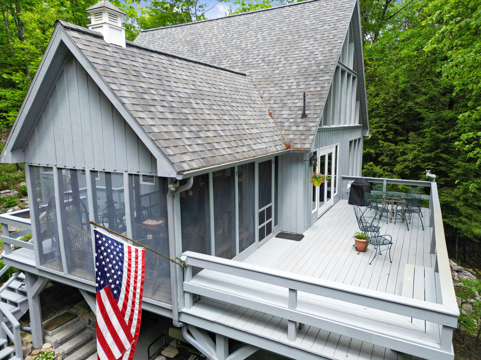 150 Porcupine Ridge Road