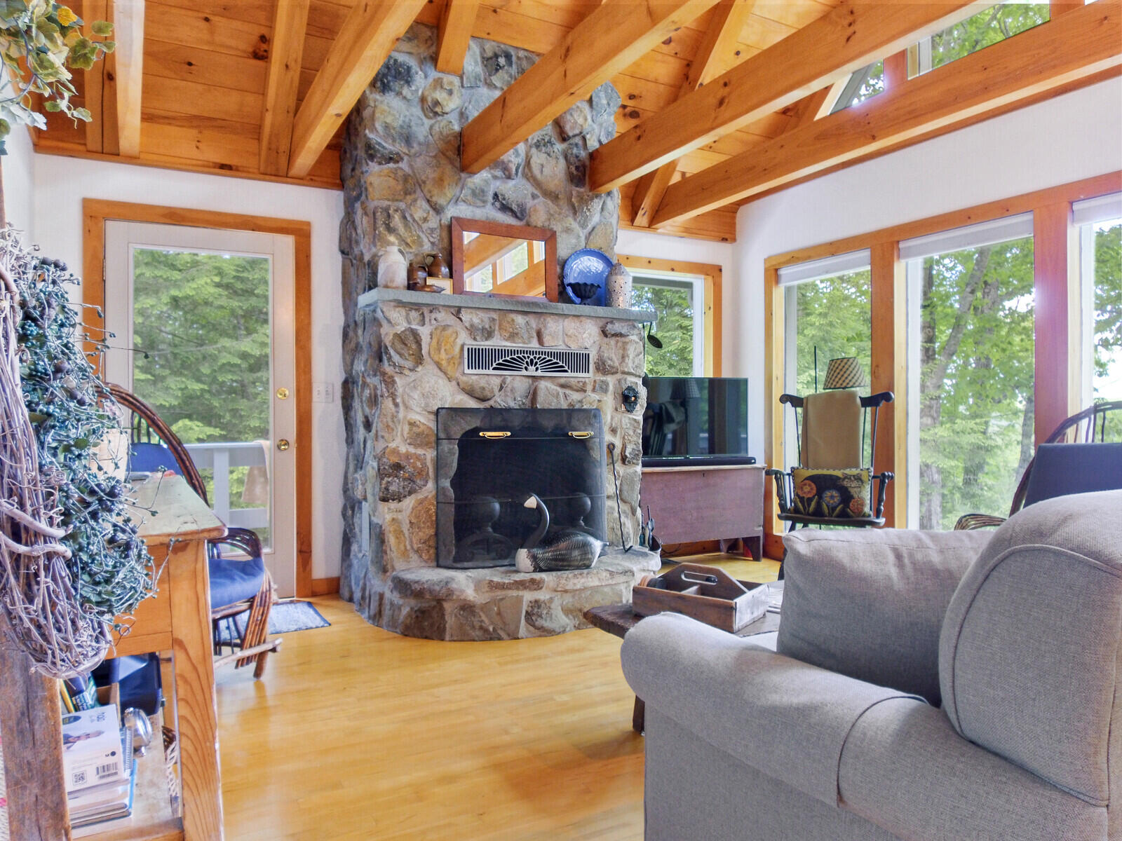 150 Porcupine Ridge Road