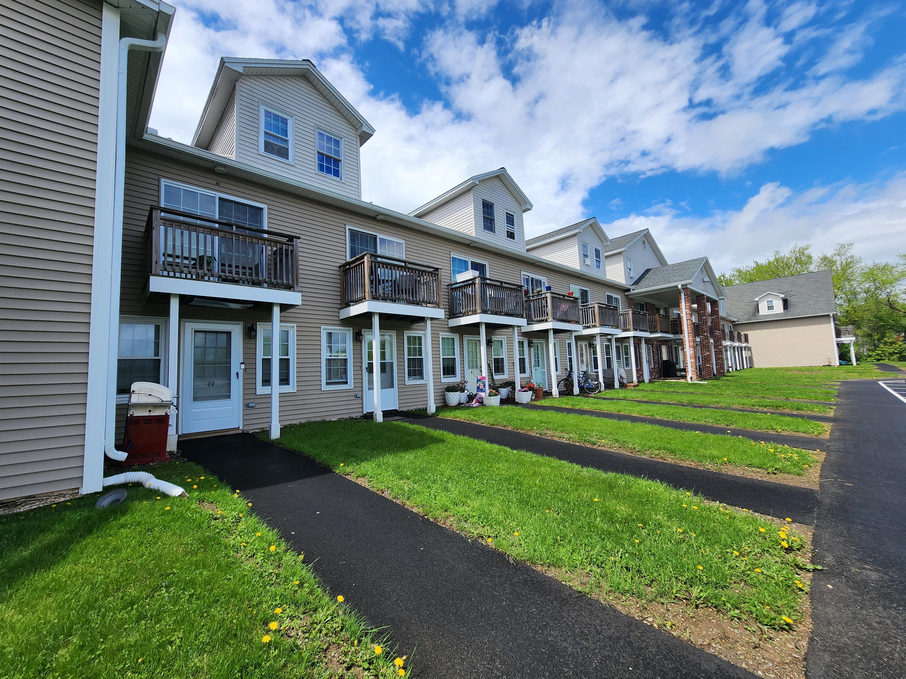 35 Mathews Avenue, 43