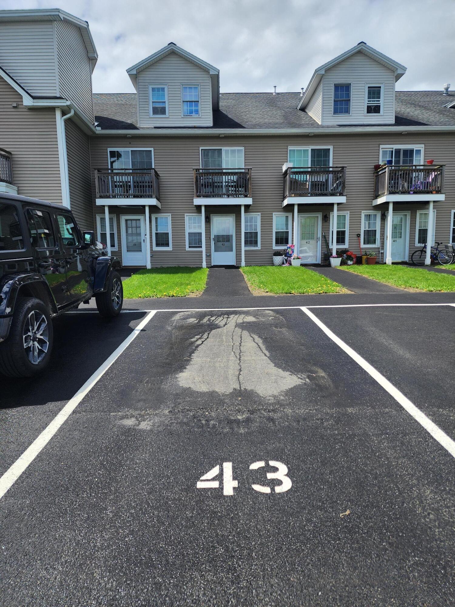 35 Mathews Avenue, 43