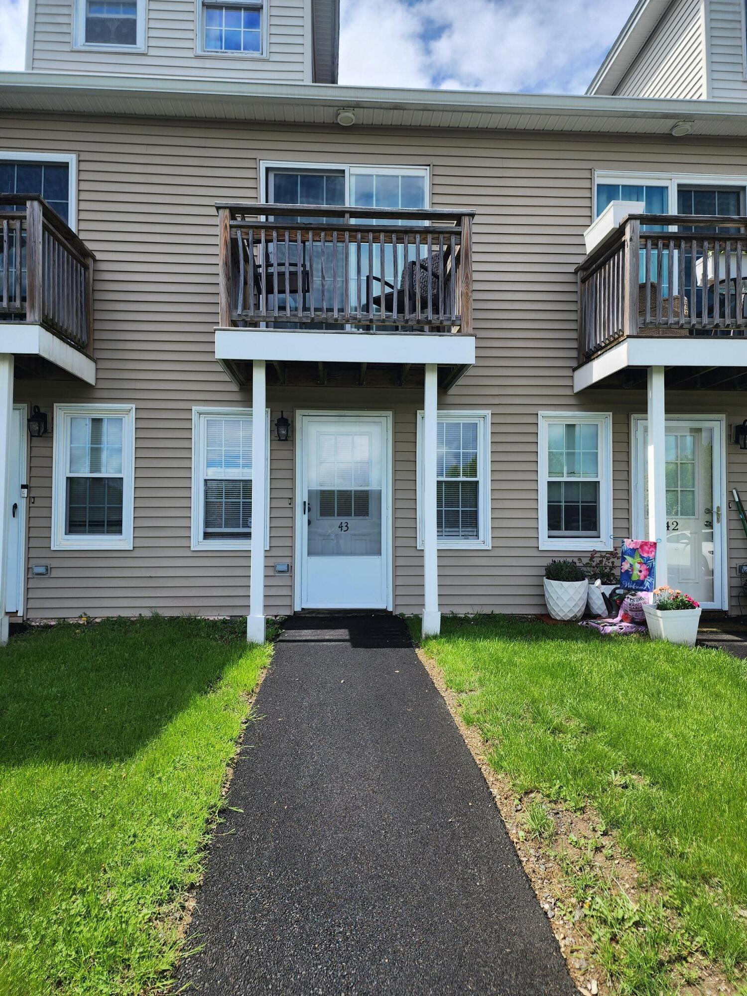 35 Mathews Avenue, 43