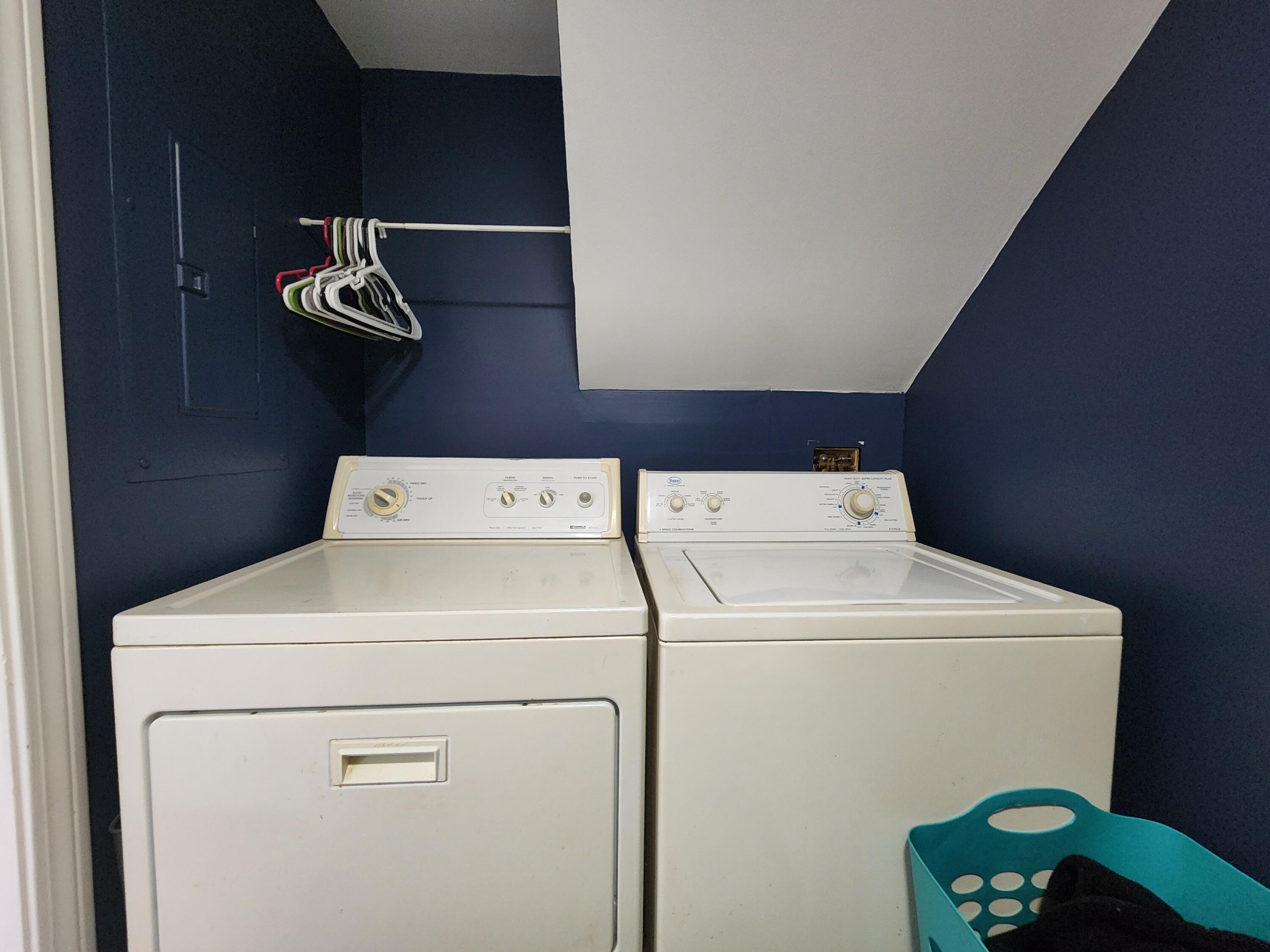 35 Mathews Avenue, 43