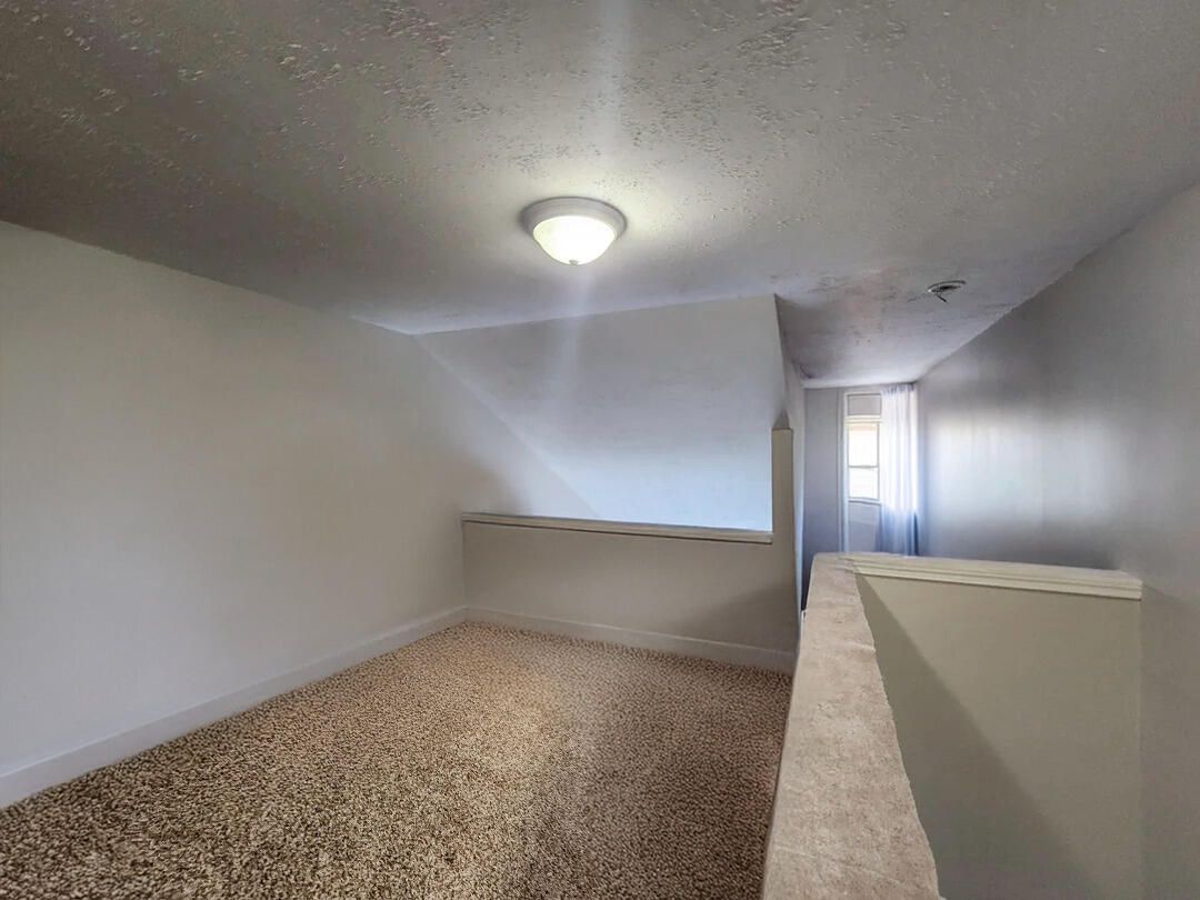 35 Mathews Avenue, 43
