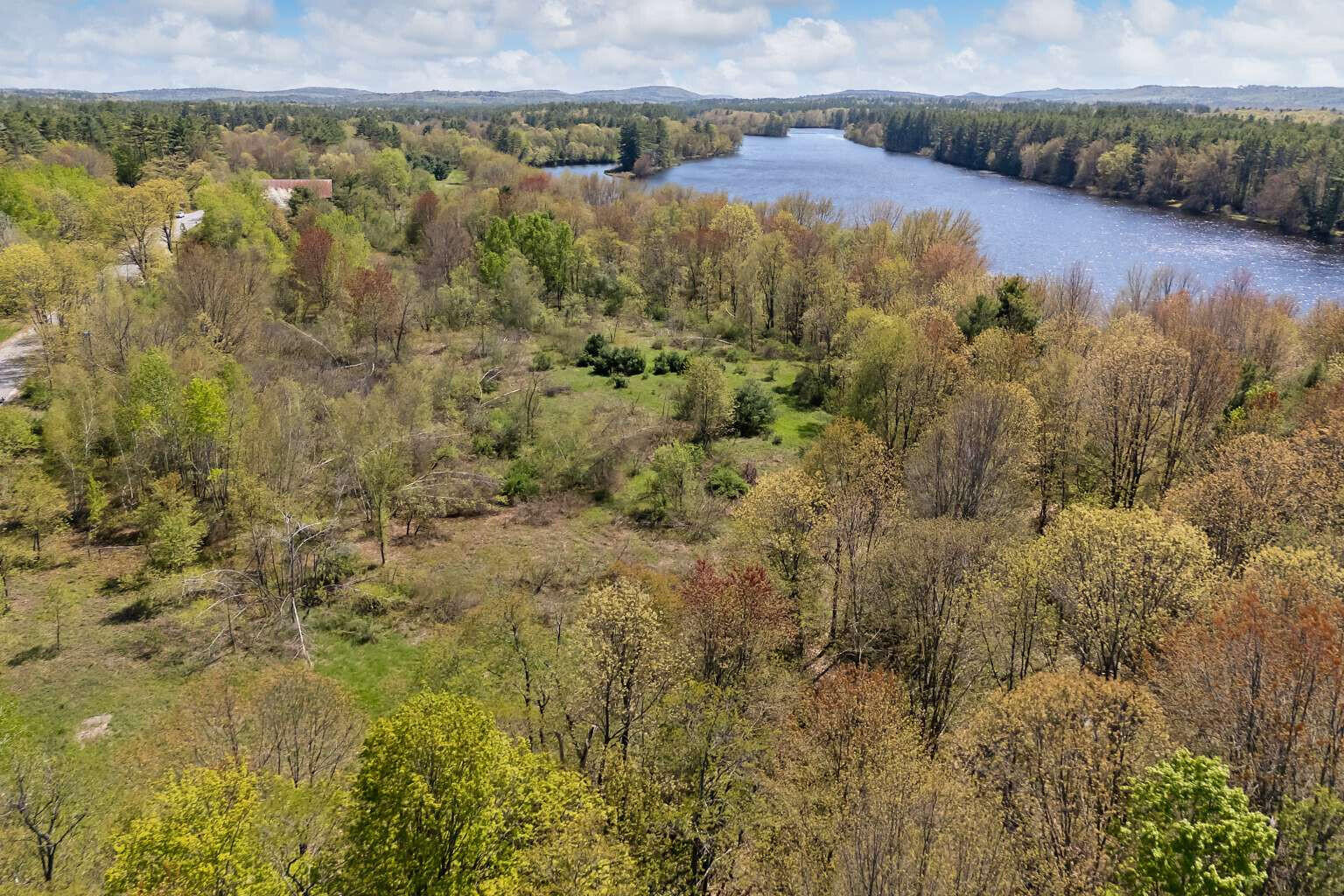 Lot B River Road