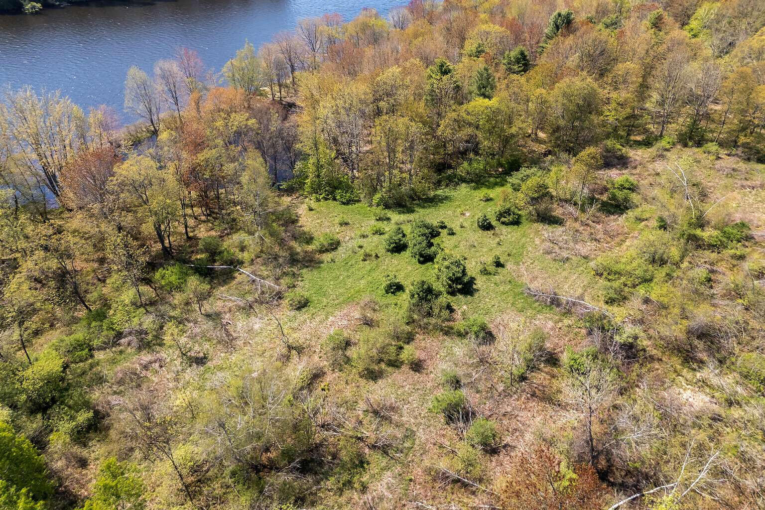 Lot B River Road