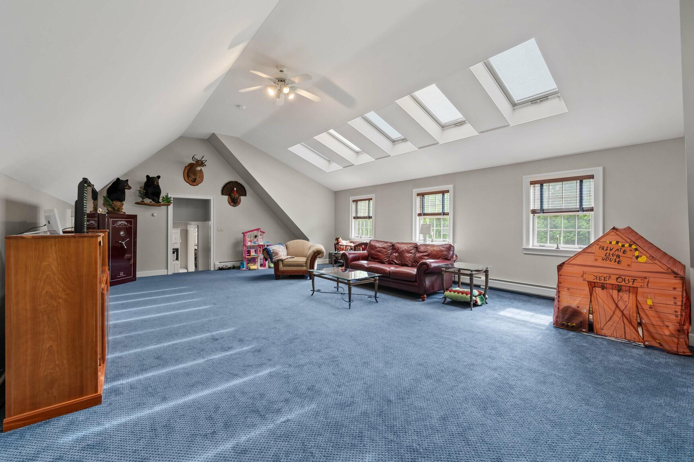 11 Troy Road