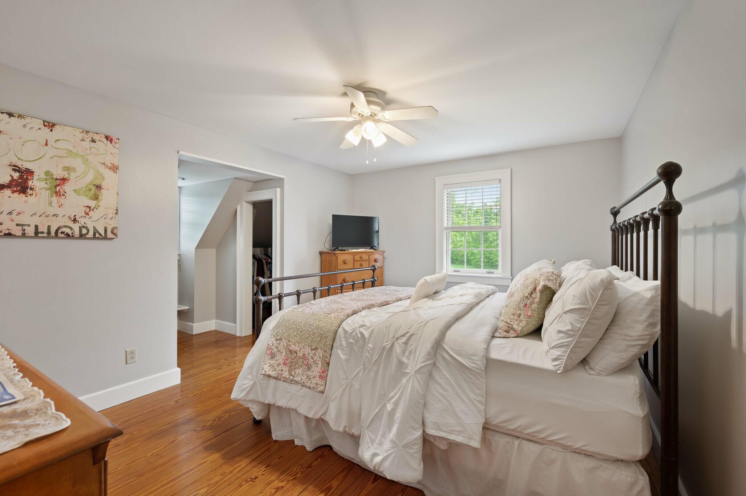 11 Troy Road