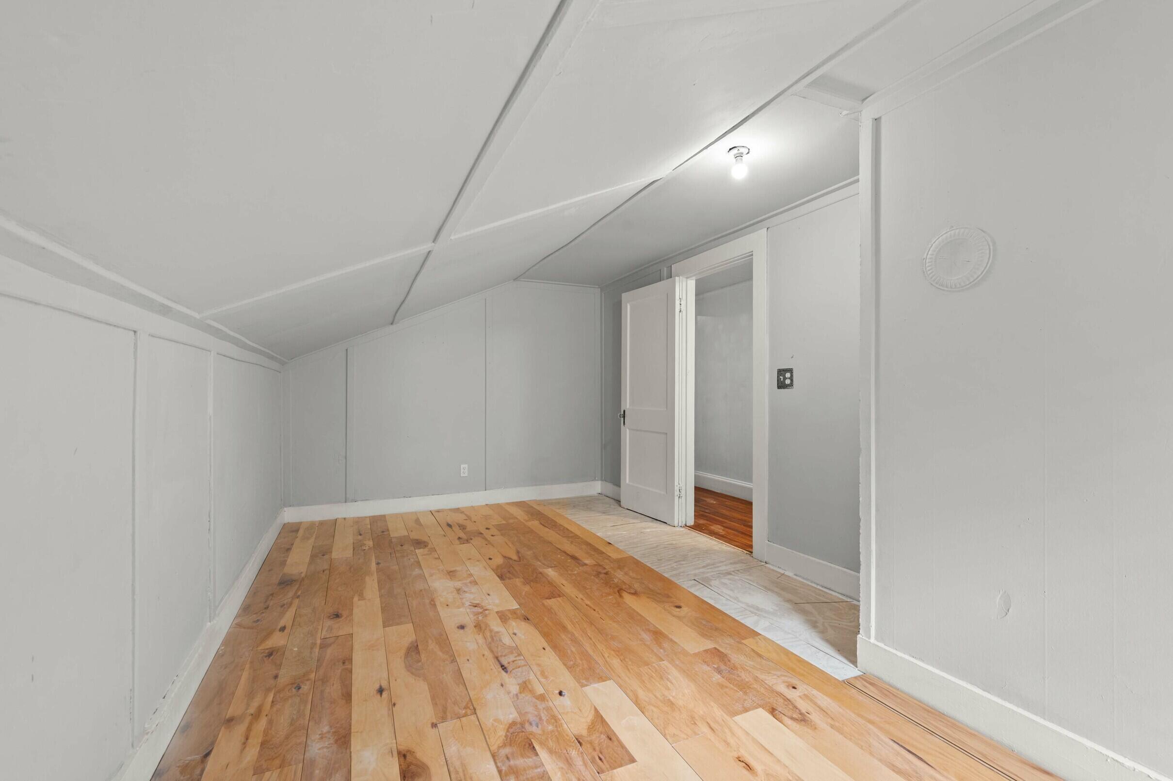 25 Foch Street