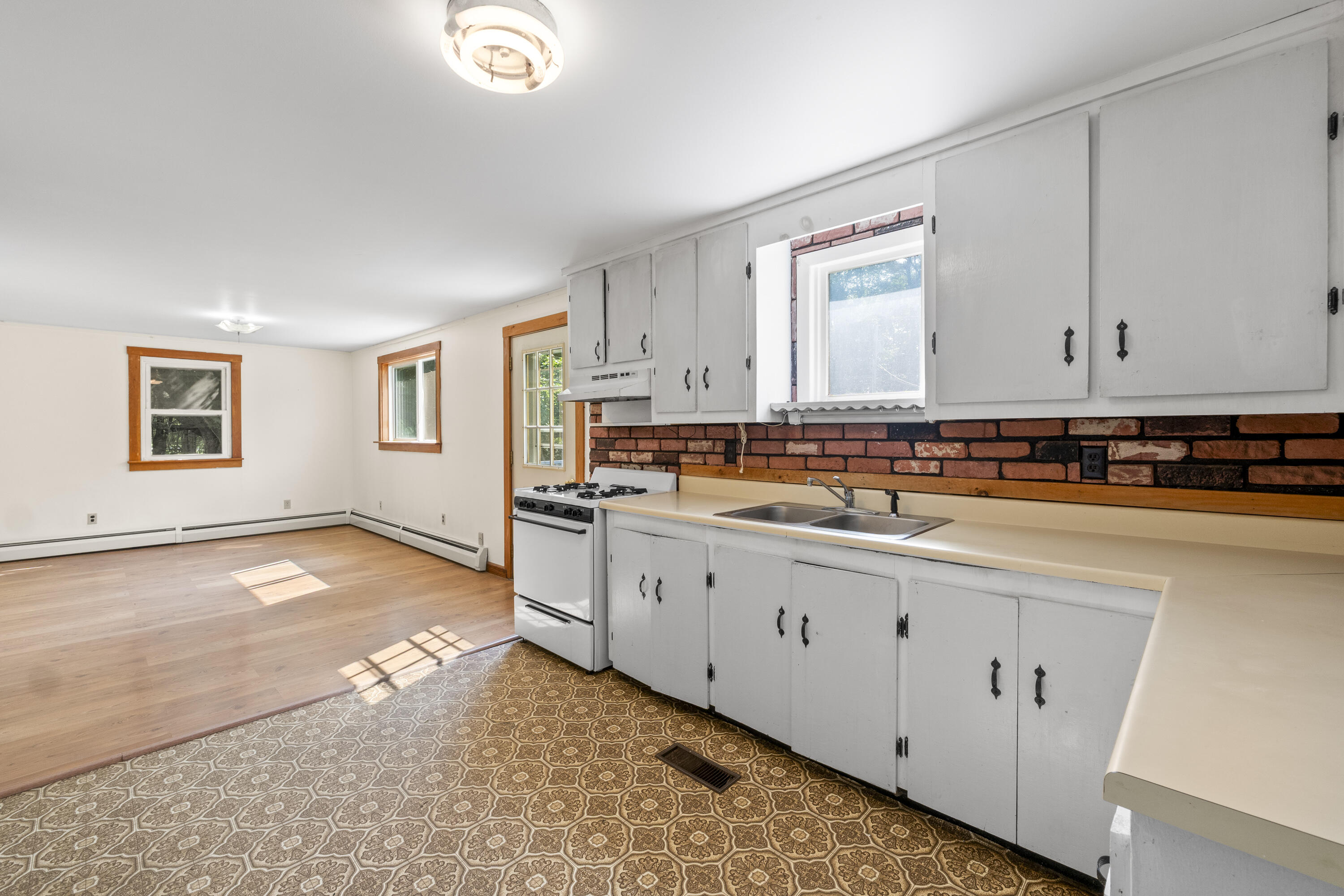 19 Windy Meadows Drive