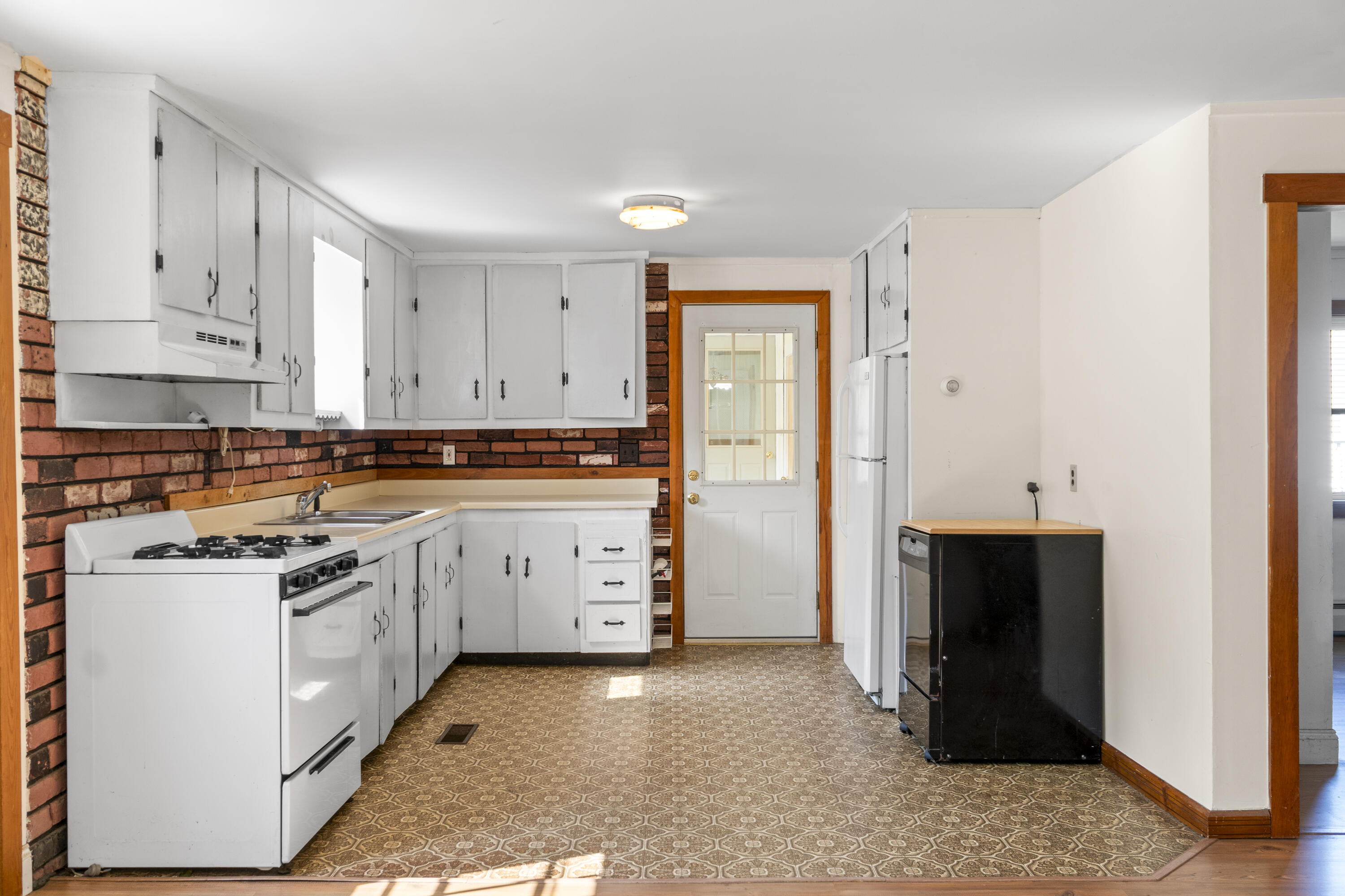 19 Windy Meadows Drive