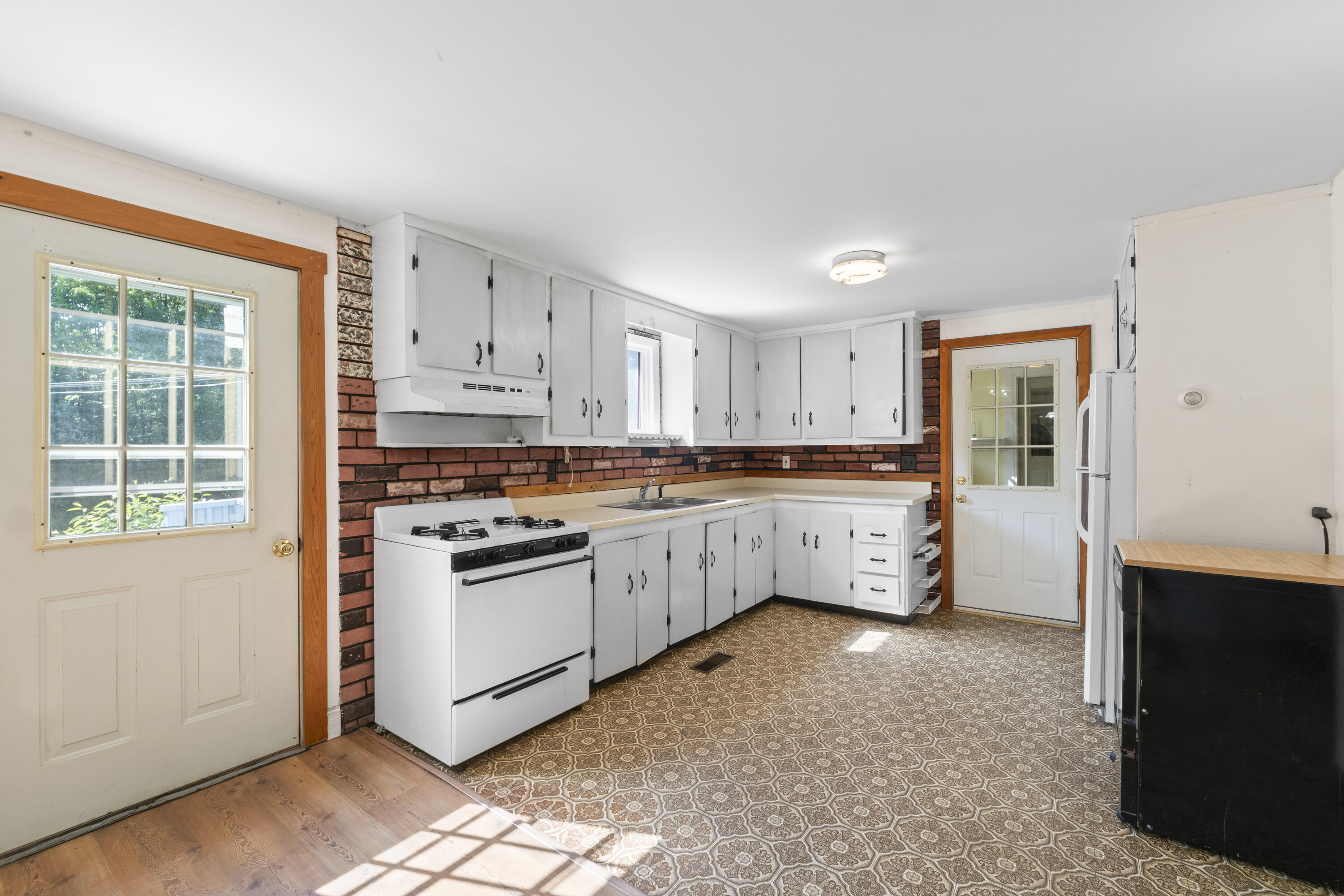 19 Windy Meadows Drive