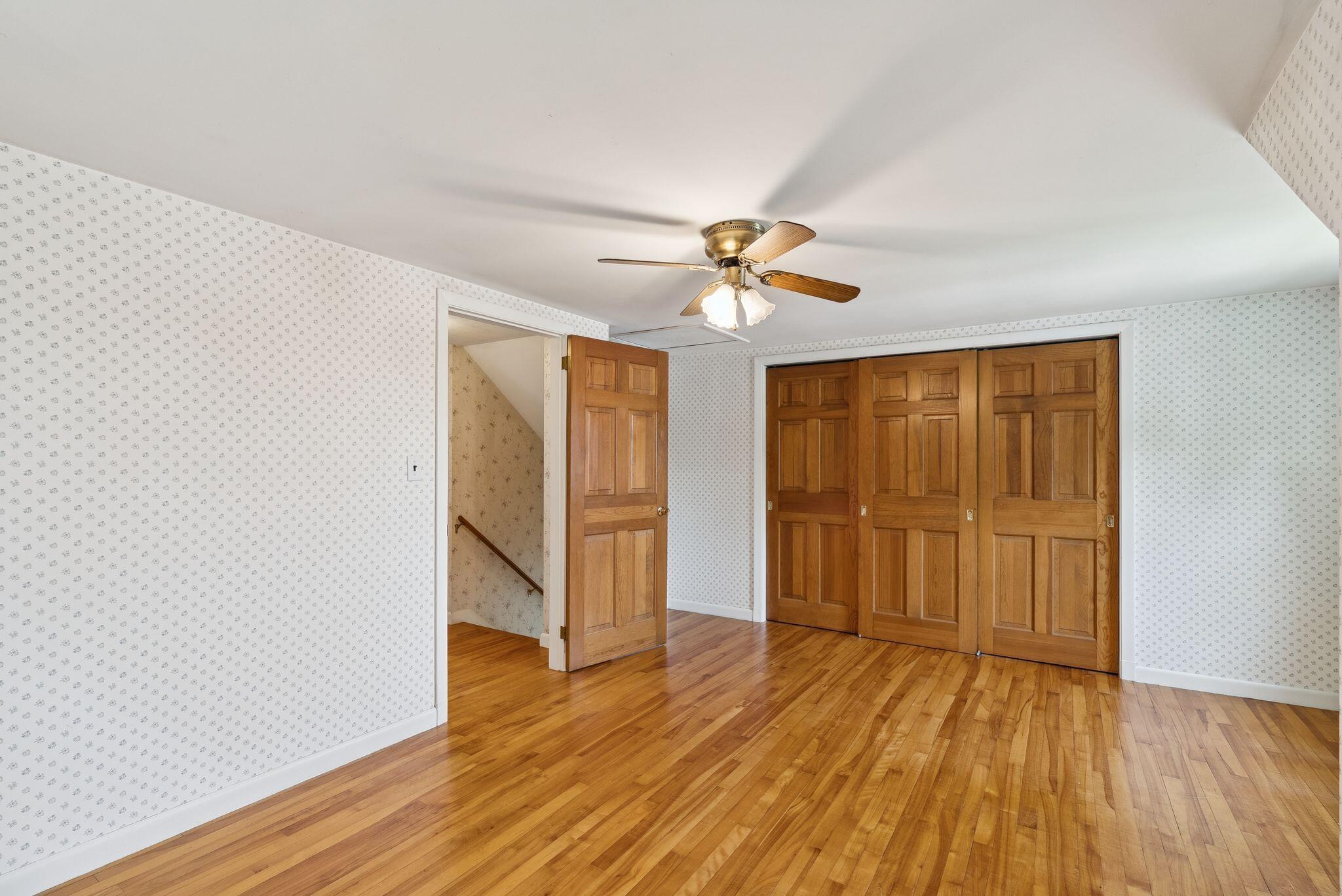 24 Sixth Avenue
