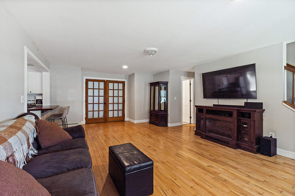 6 Clearview Avenue