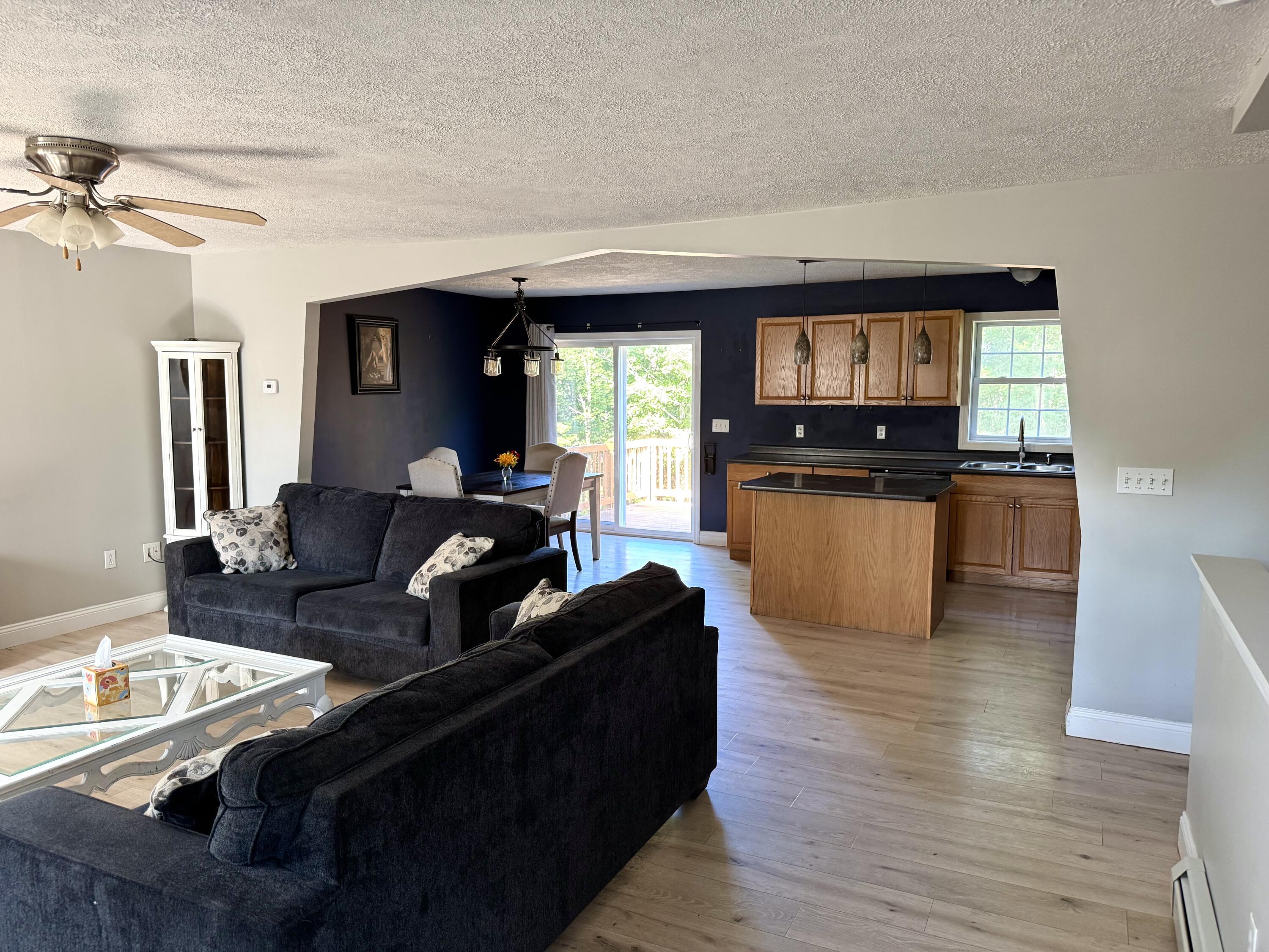 88 Hillcrest Dr Extension
