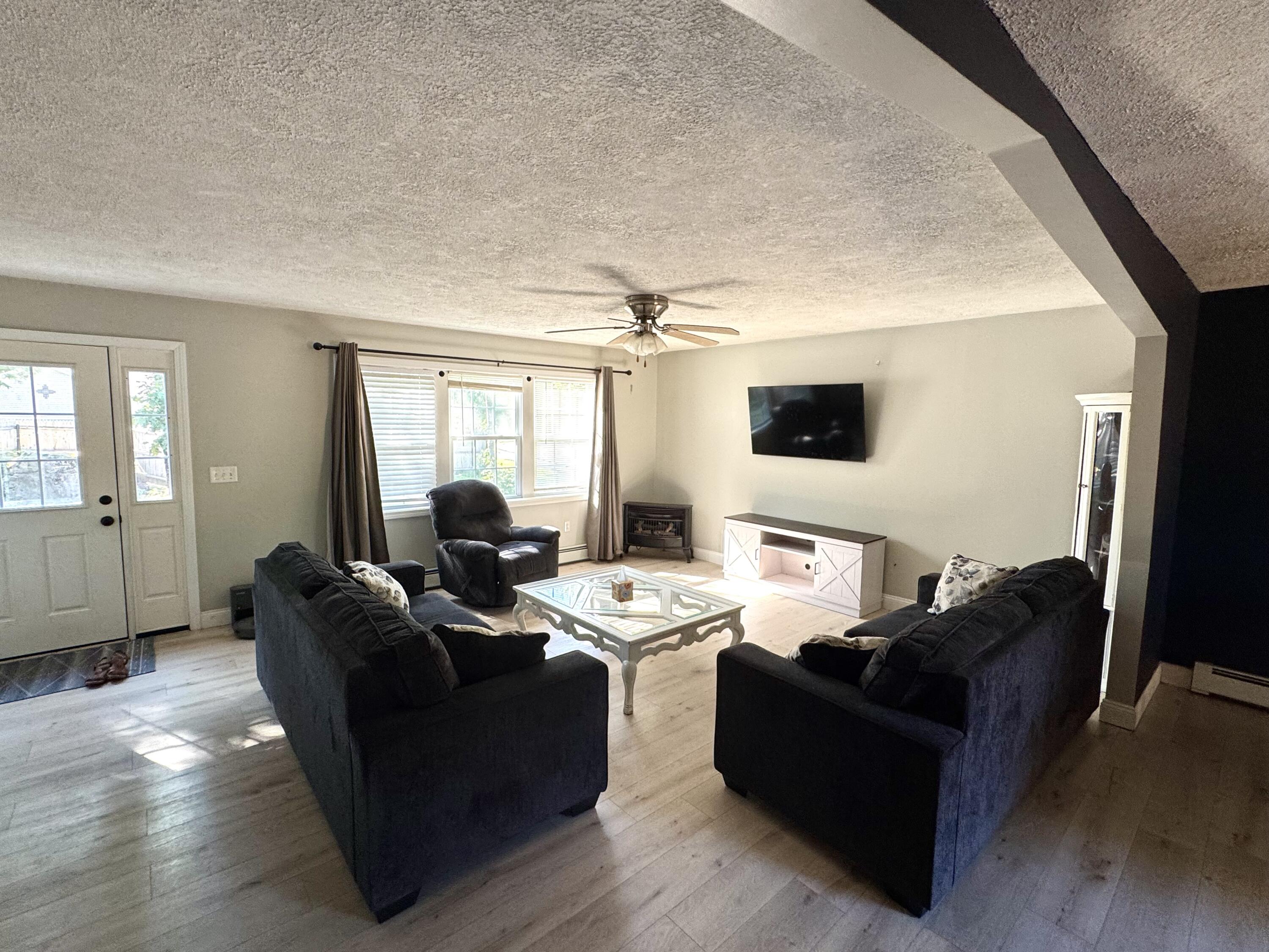 88 Hillcrest Dr Extension