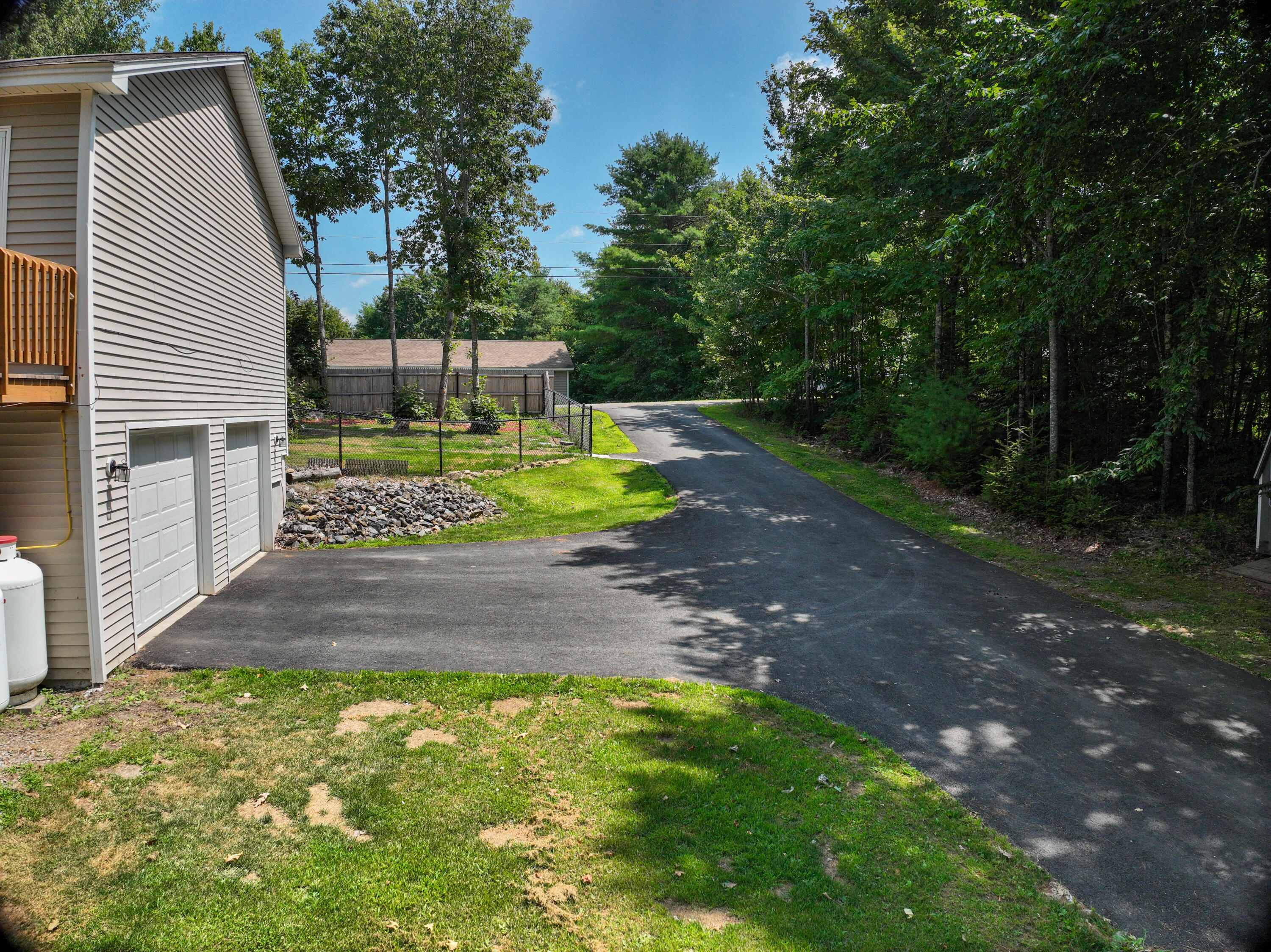 88 Hillcrest Dr Extension