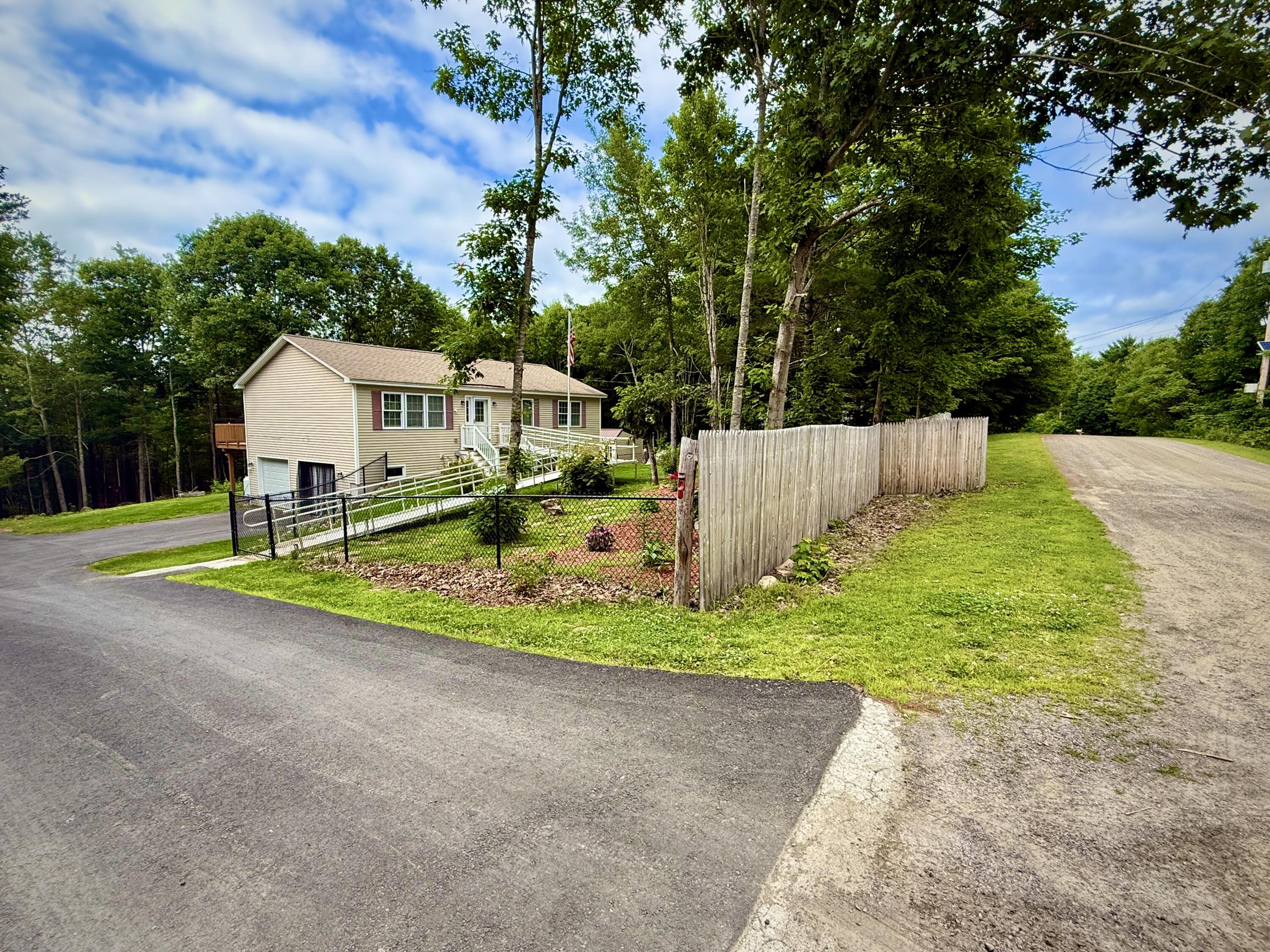88 Hillcrest Dr Extension