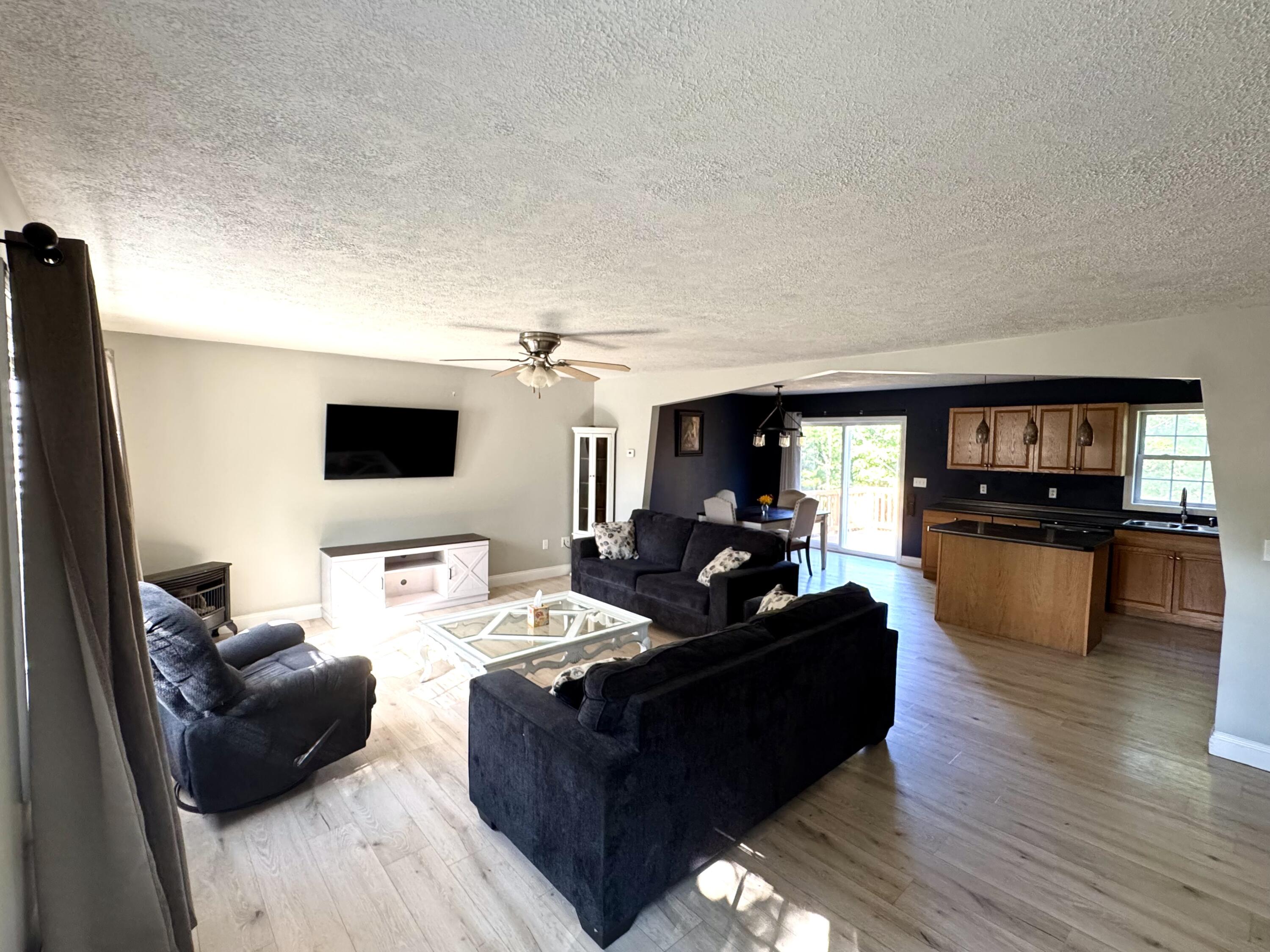 88 Hillcrest Dr Extension