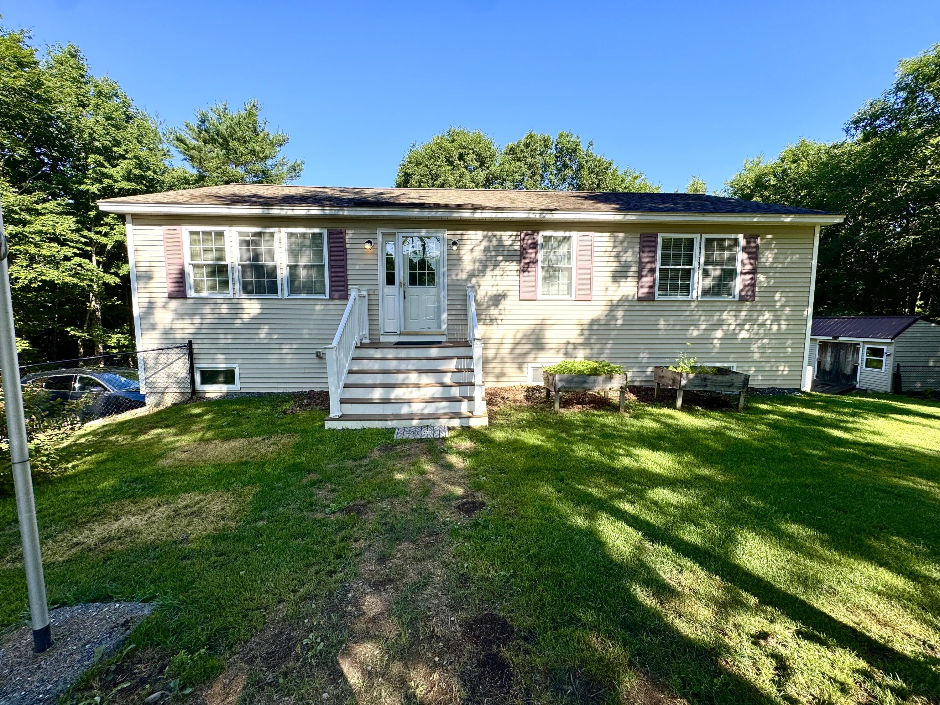 88 Hillcrest Dr Extension