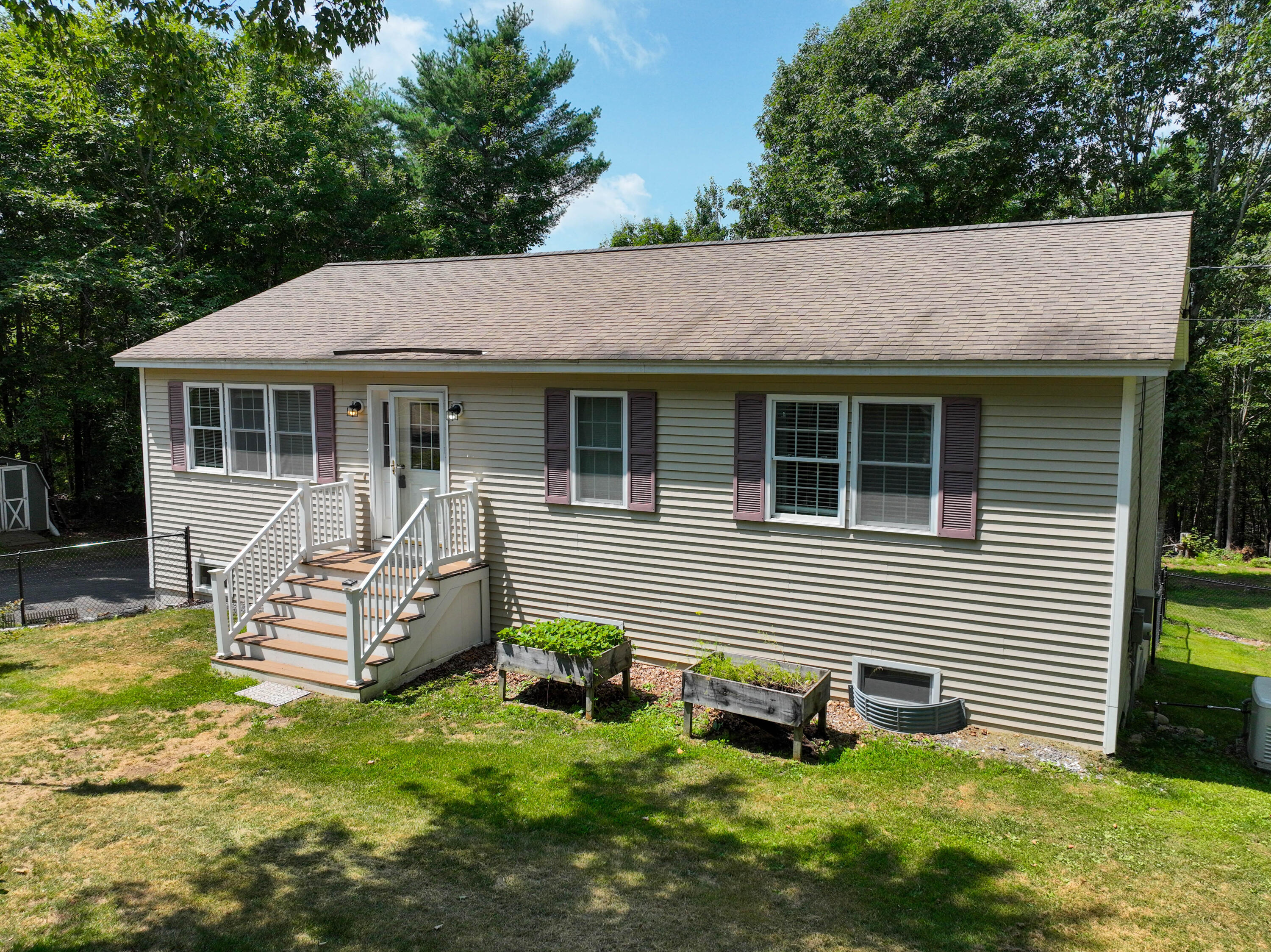 88 Hillcrest Dr Extension