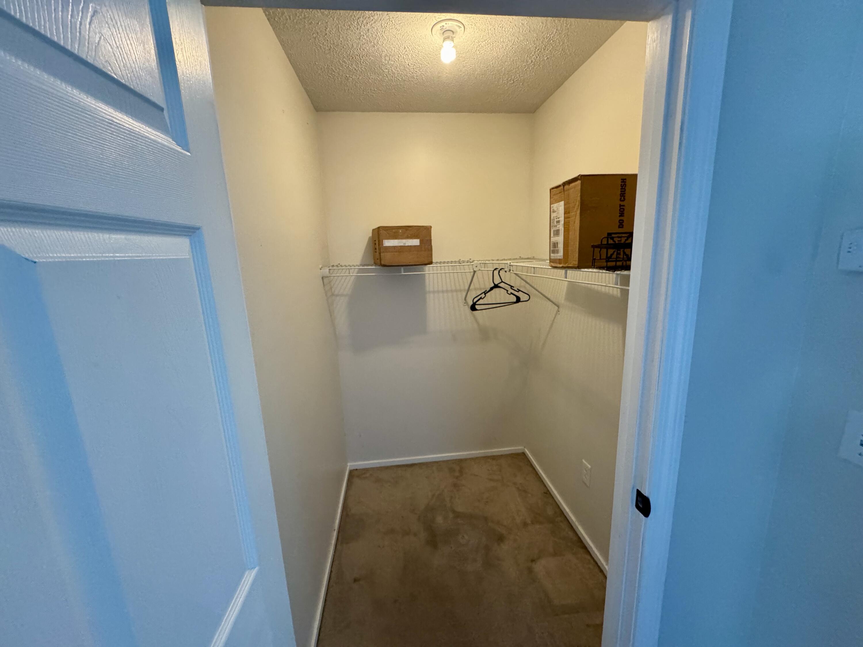 88 Hillcrest Dr Extension