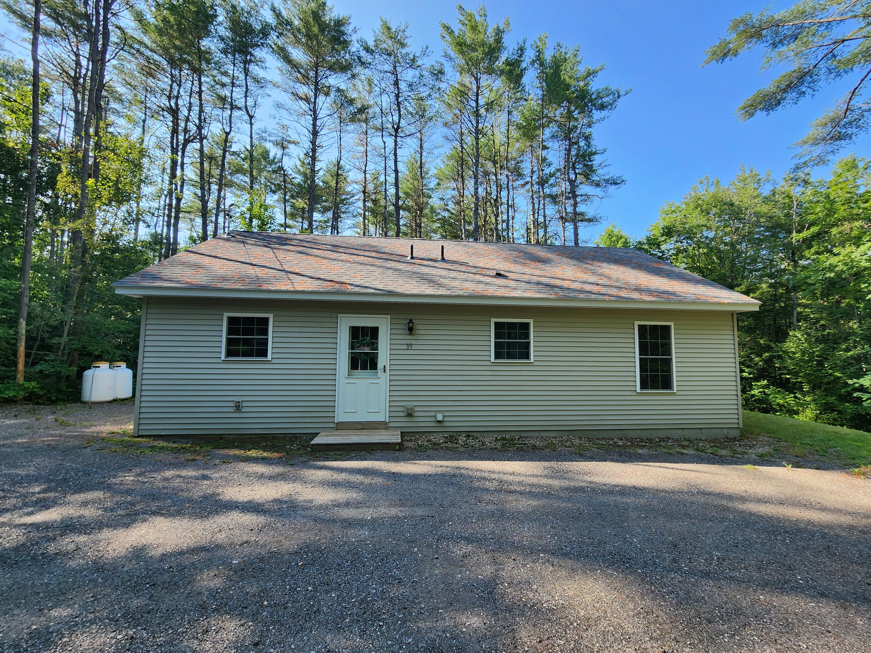 39 Pond Road