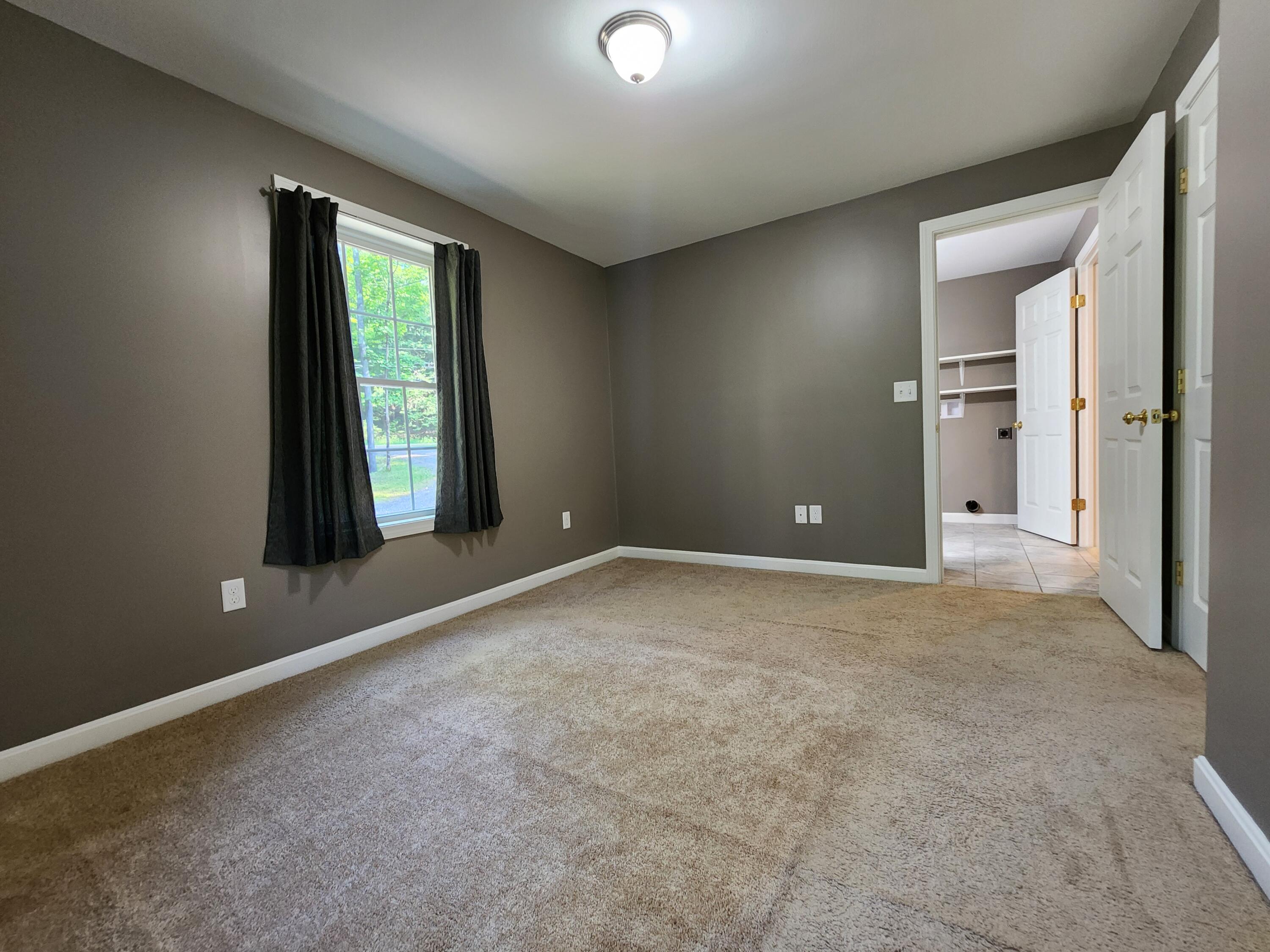 39 Pond Road
