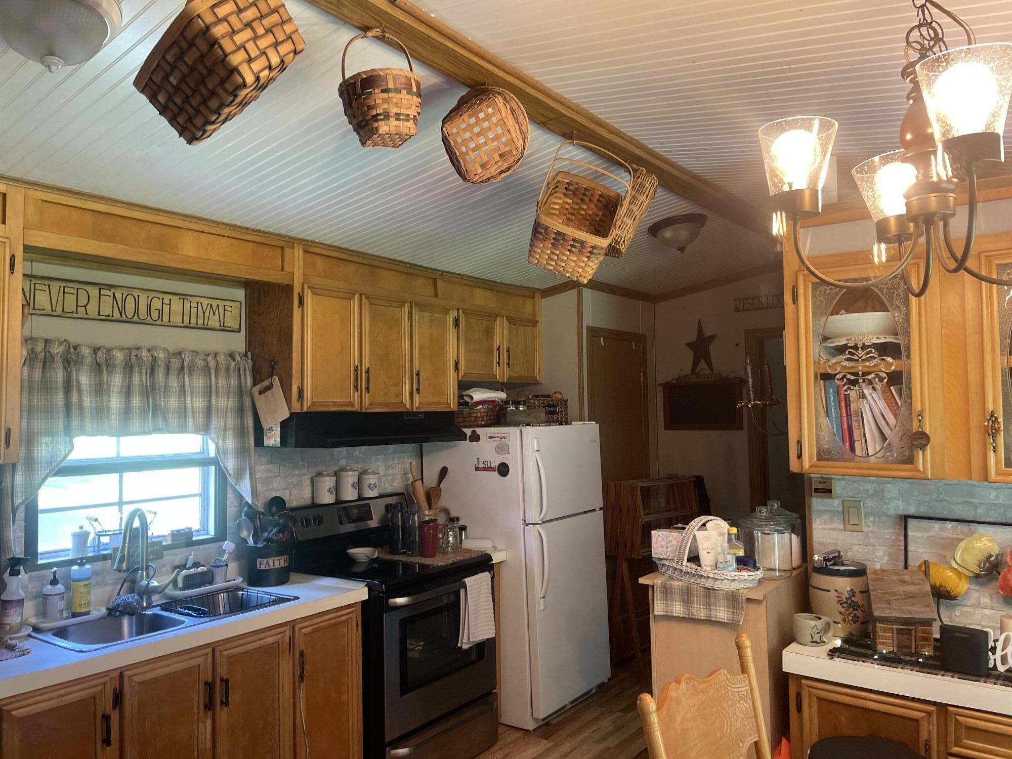 90 Bemis Road, Harmony