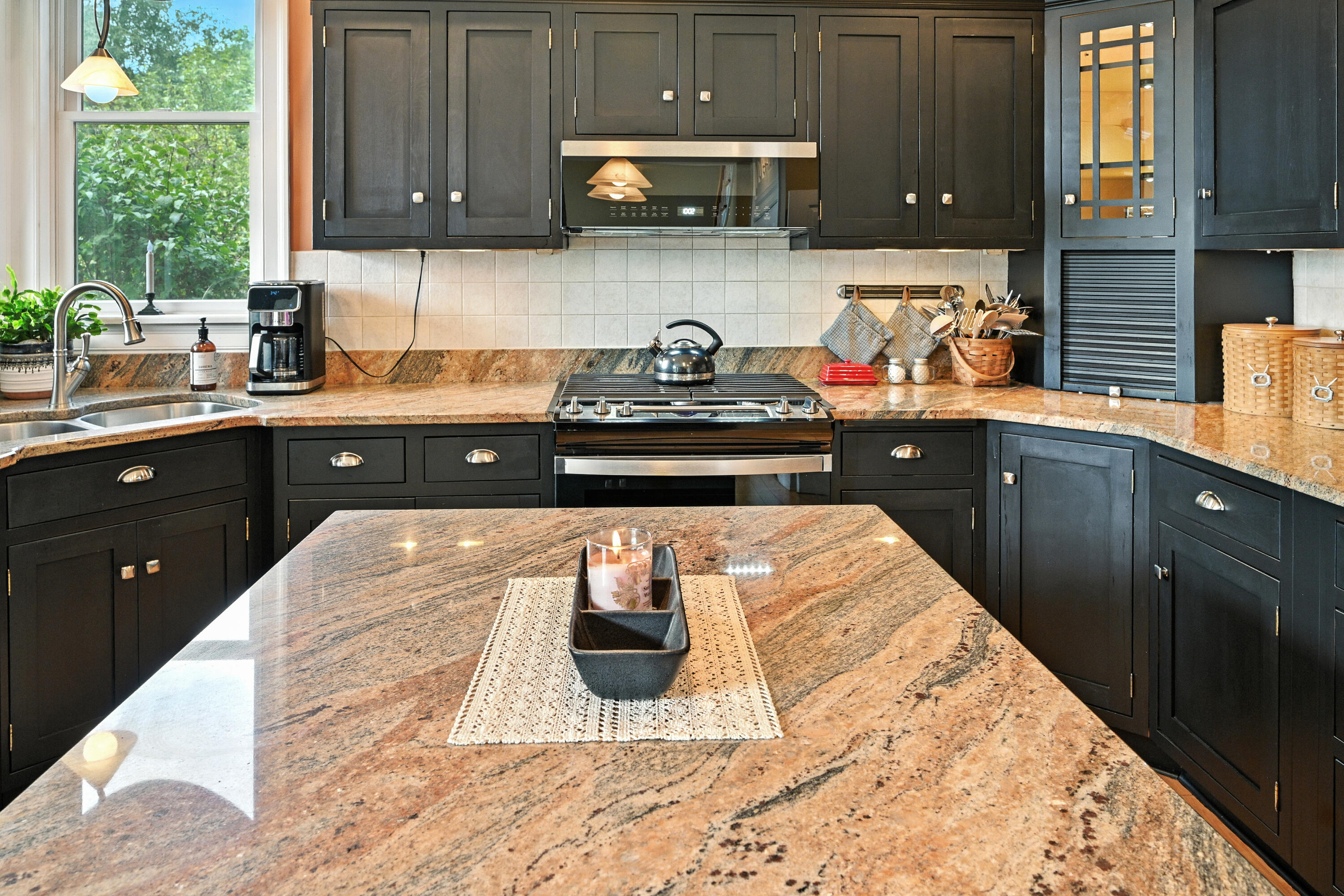 115 Jackass Annie Road