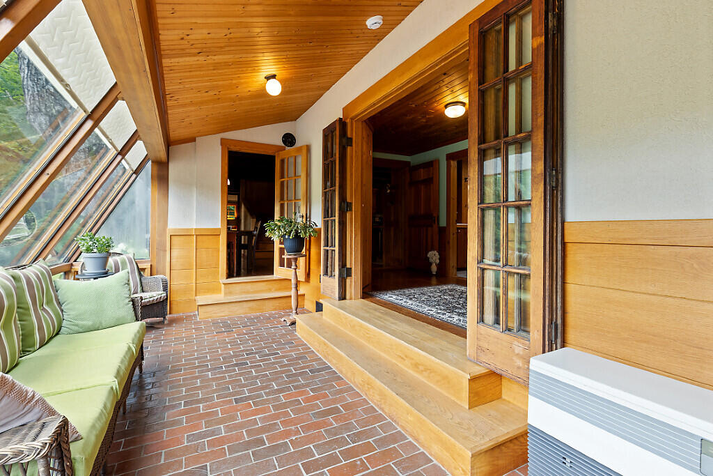 189 Pinnacle Road