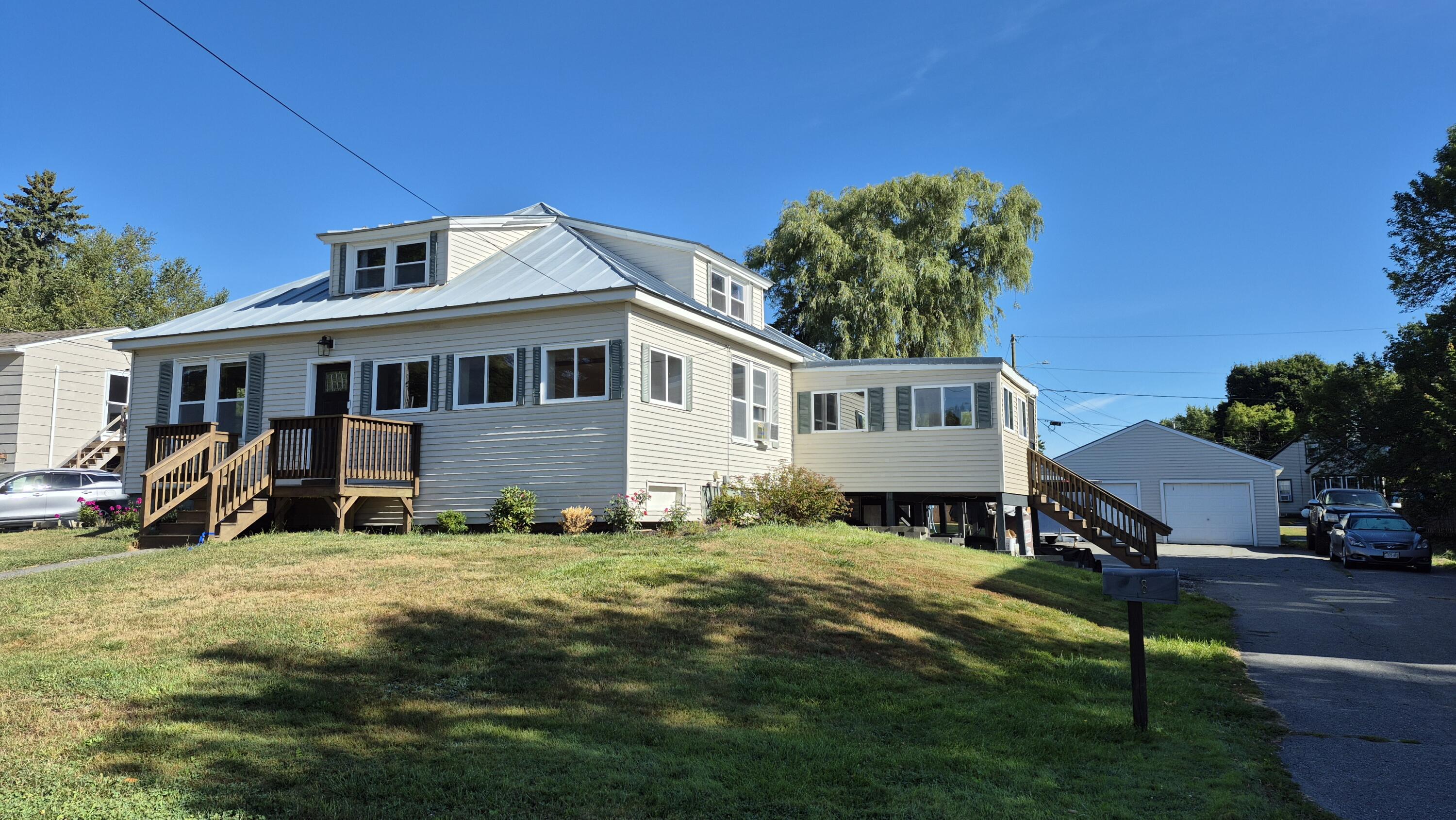 8 Woodman Avenue