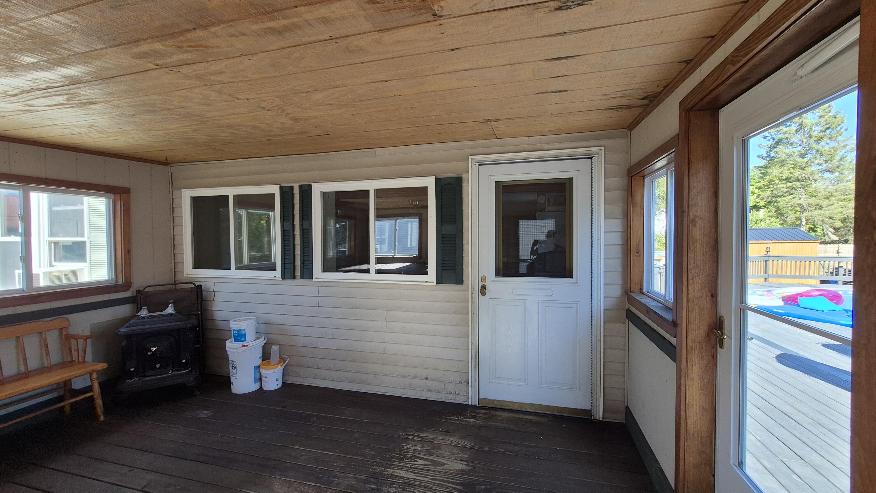 8 Woodman Avenue