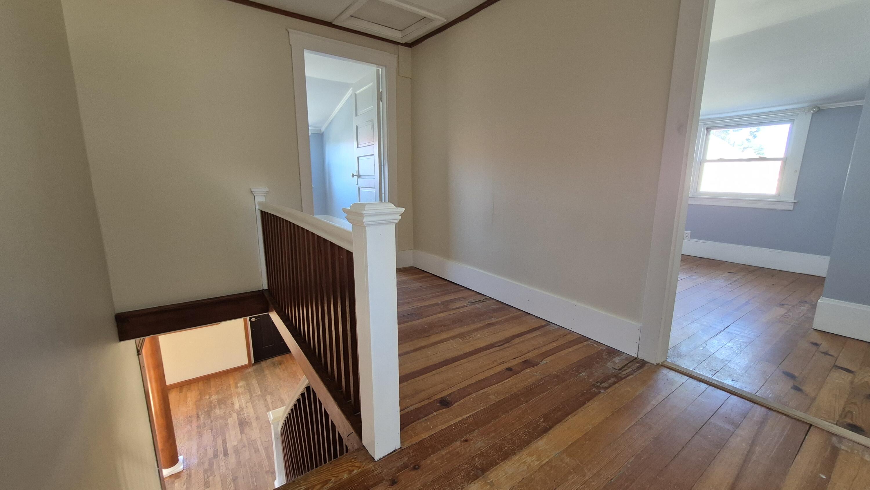 8 Woodman Avenue