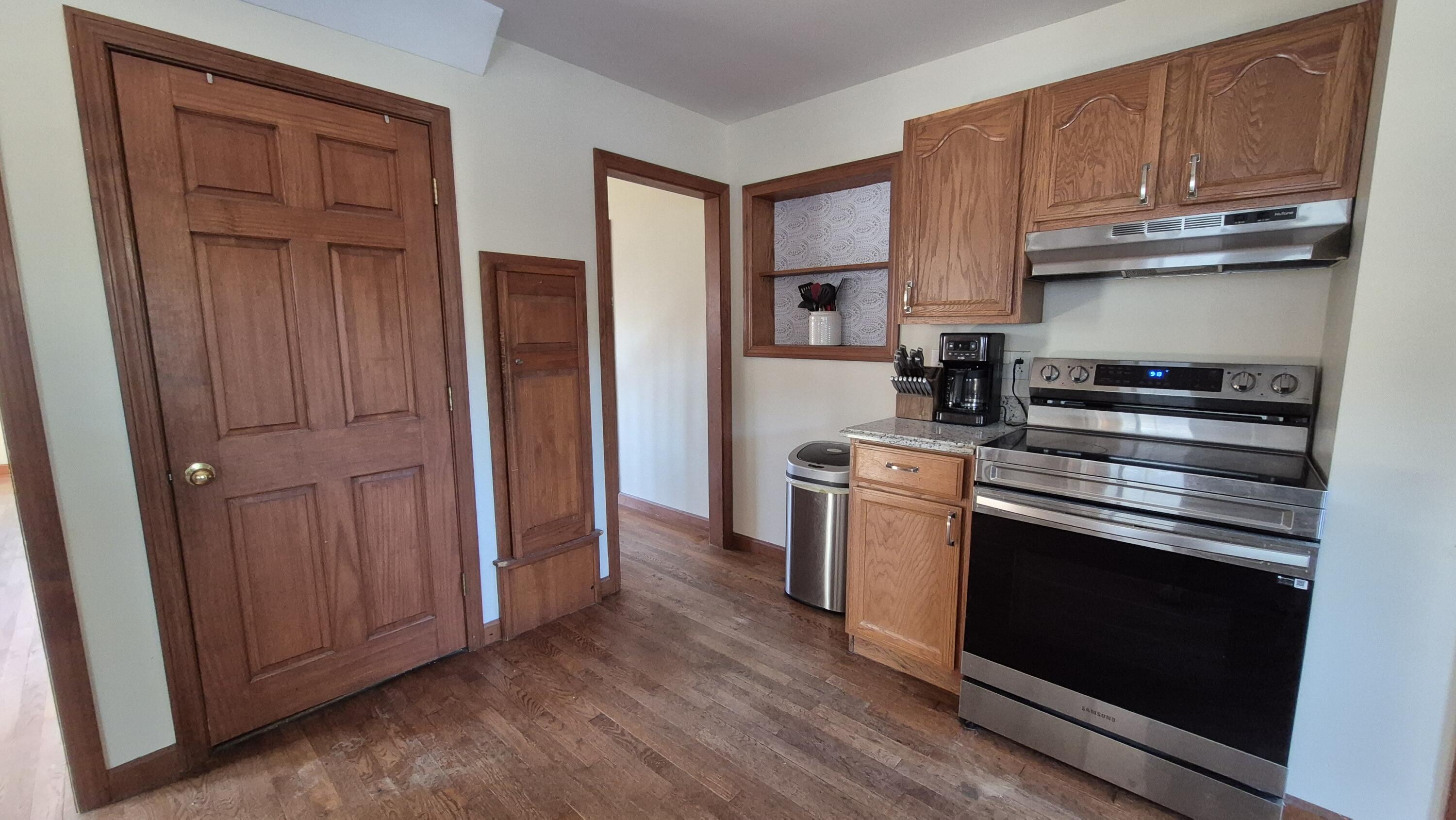 8 Woodman Avenue