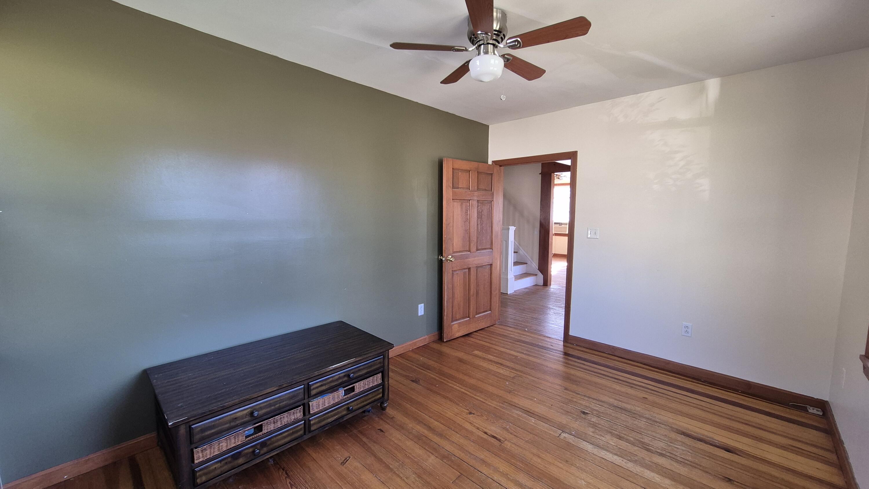 8 Woodman Avenue