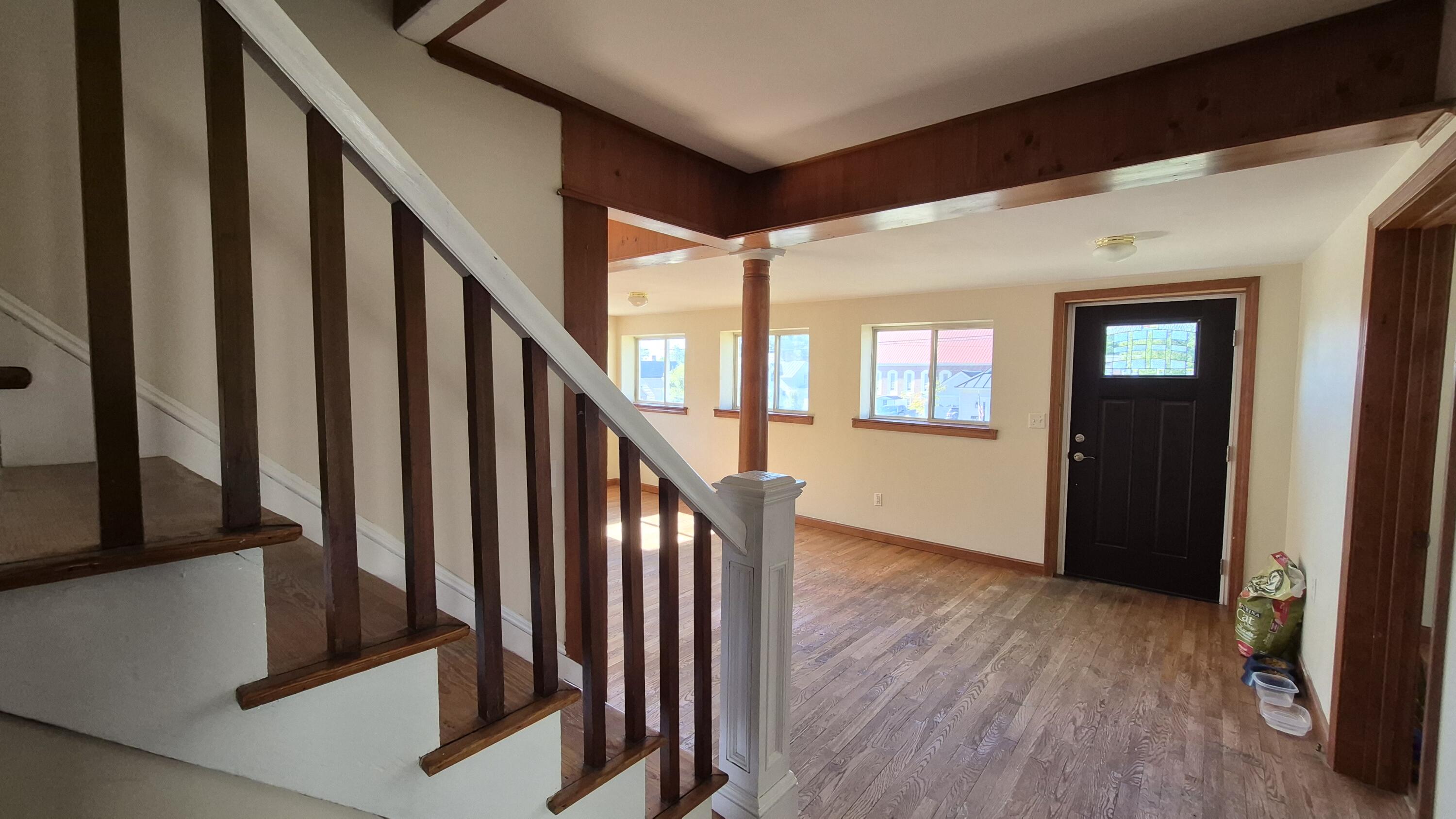8 Woodman Avenue
