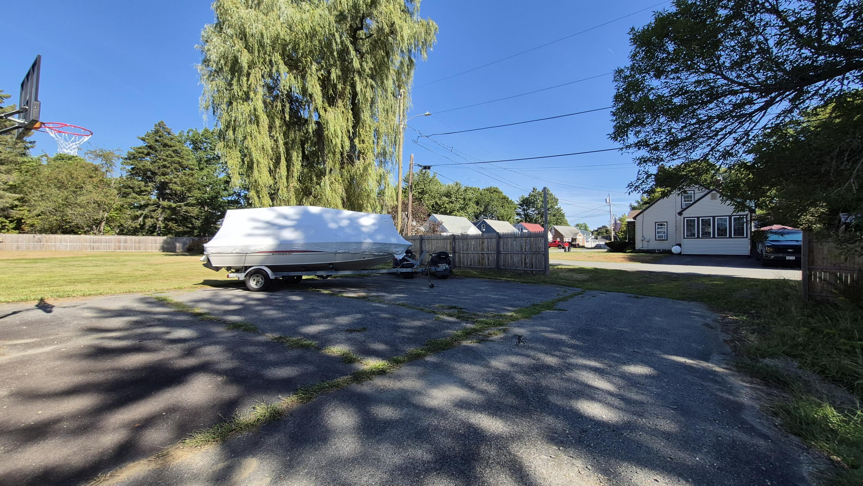 8 Woodman Avenue