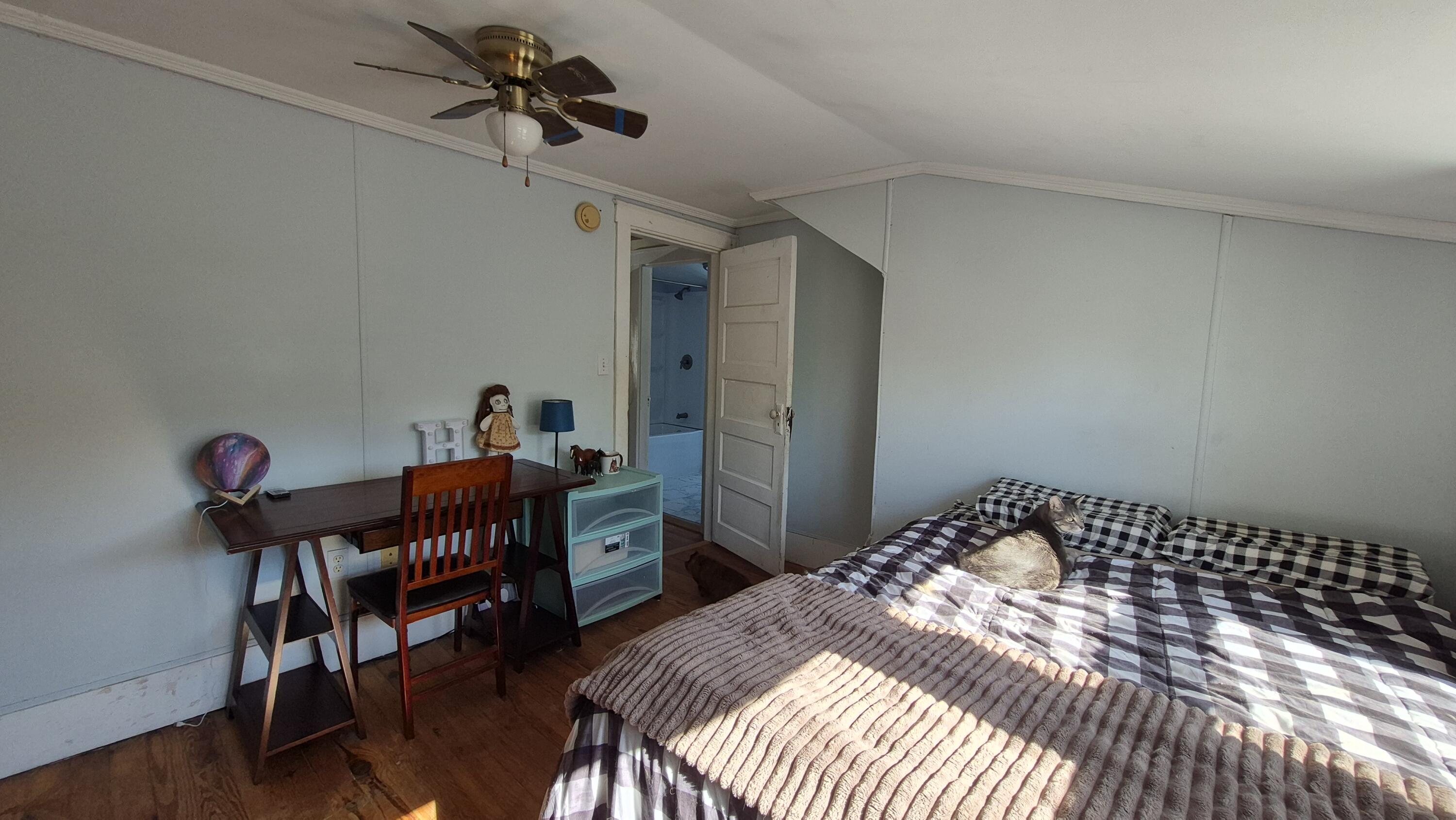 8 Woodman Avenue