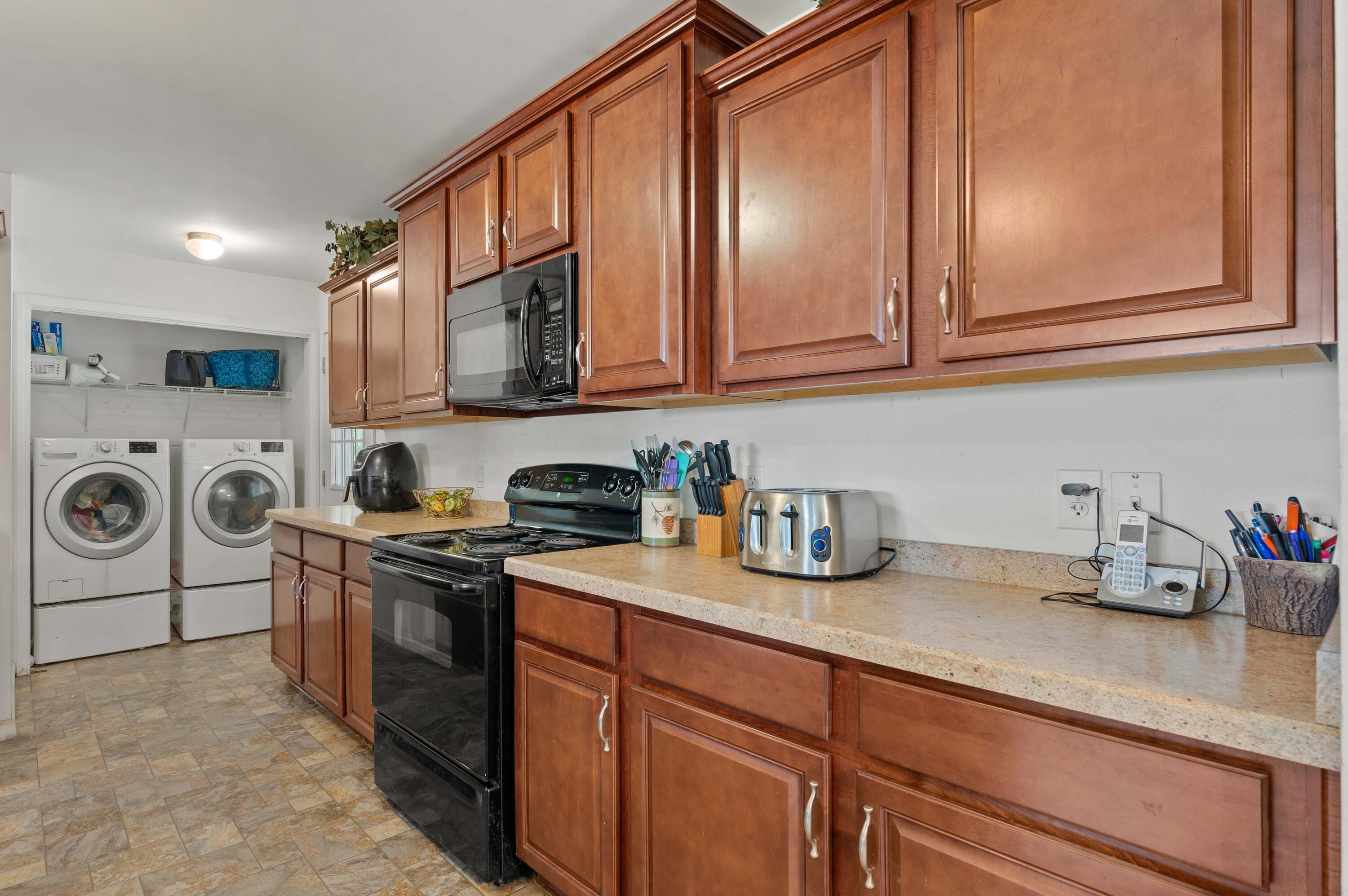 854 Abbott Road