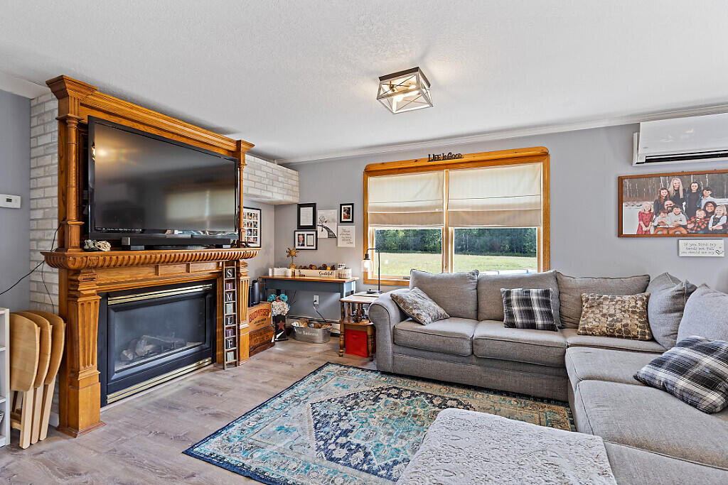 246 Bellsqueeze Road