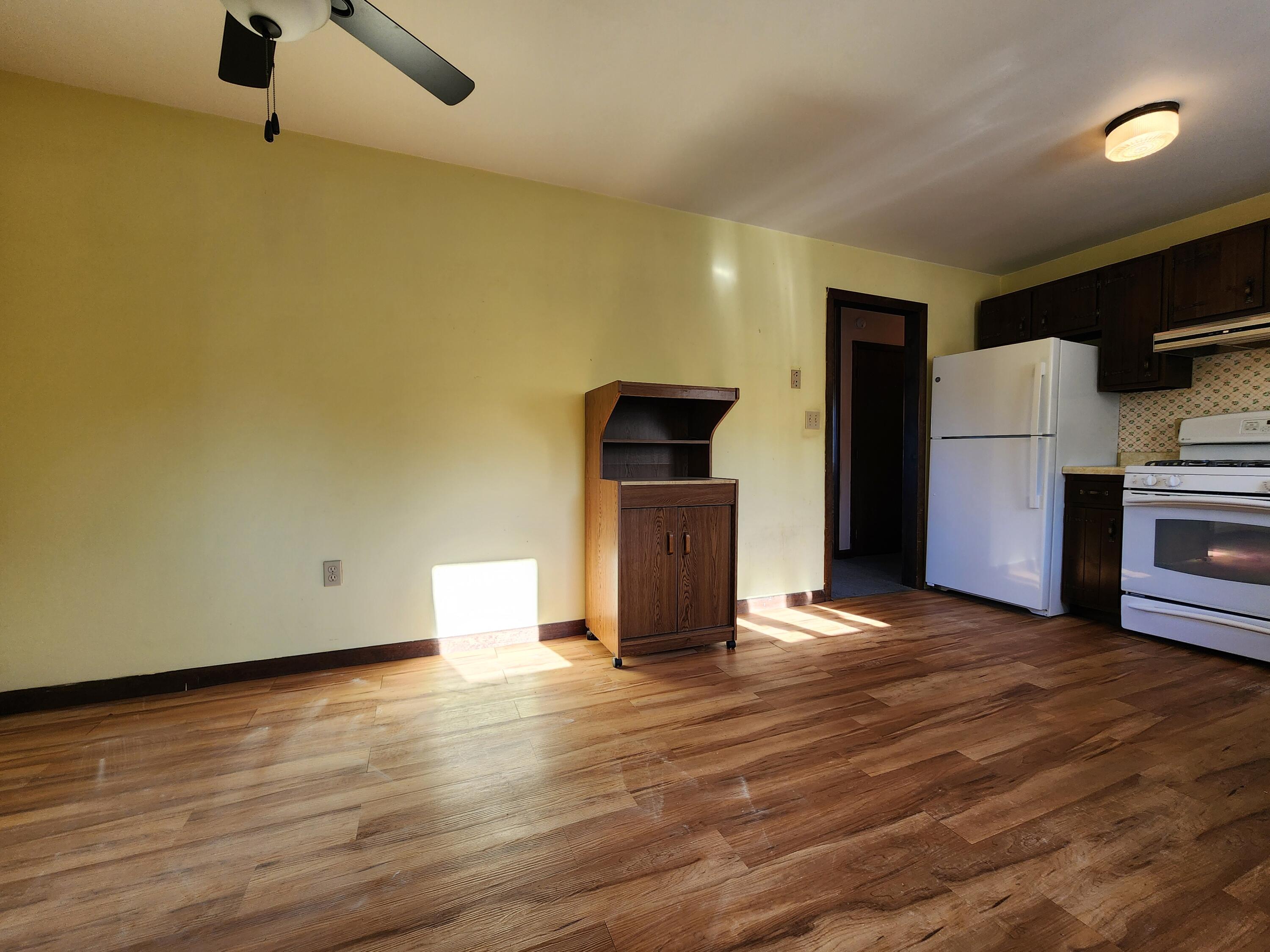 176 W West Ridge Road