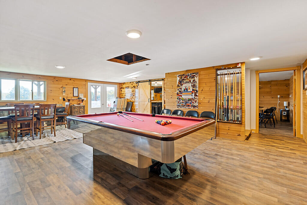343 Lakeview Drive