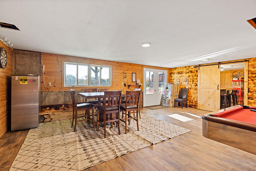 343 Lakeview Drive