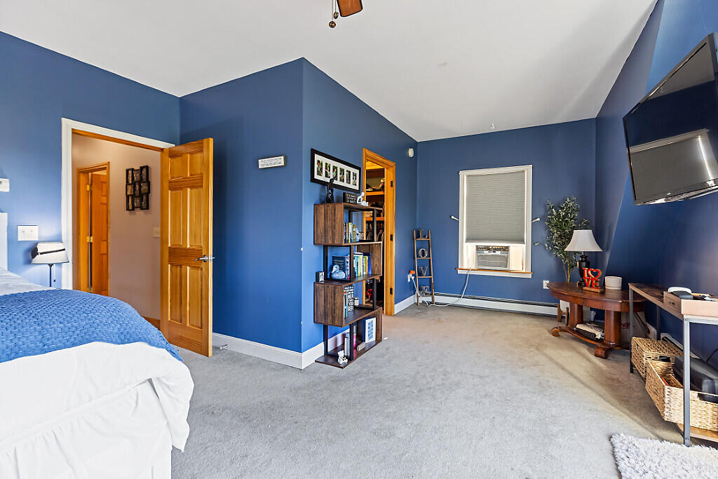 343 Lakeview Drive